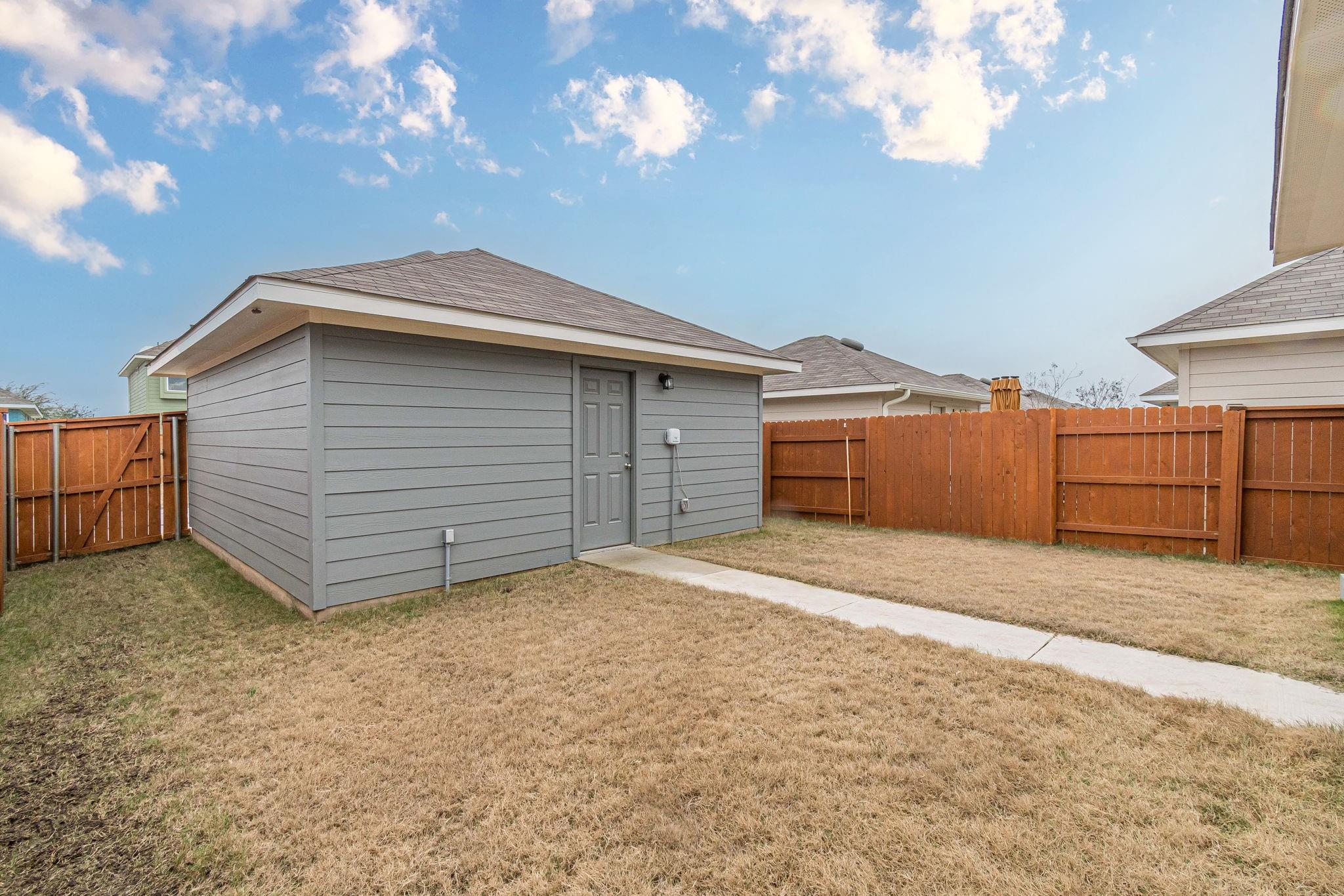 221 Duck Creek Trl, San Marcos, TX 78666