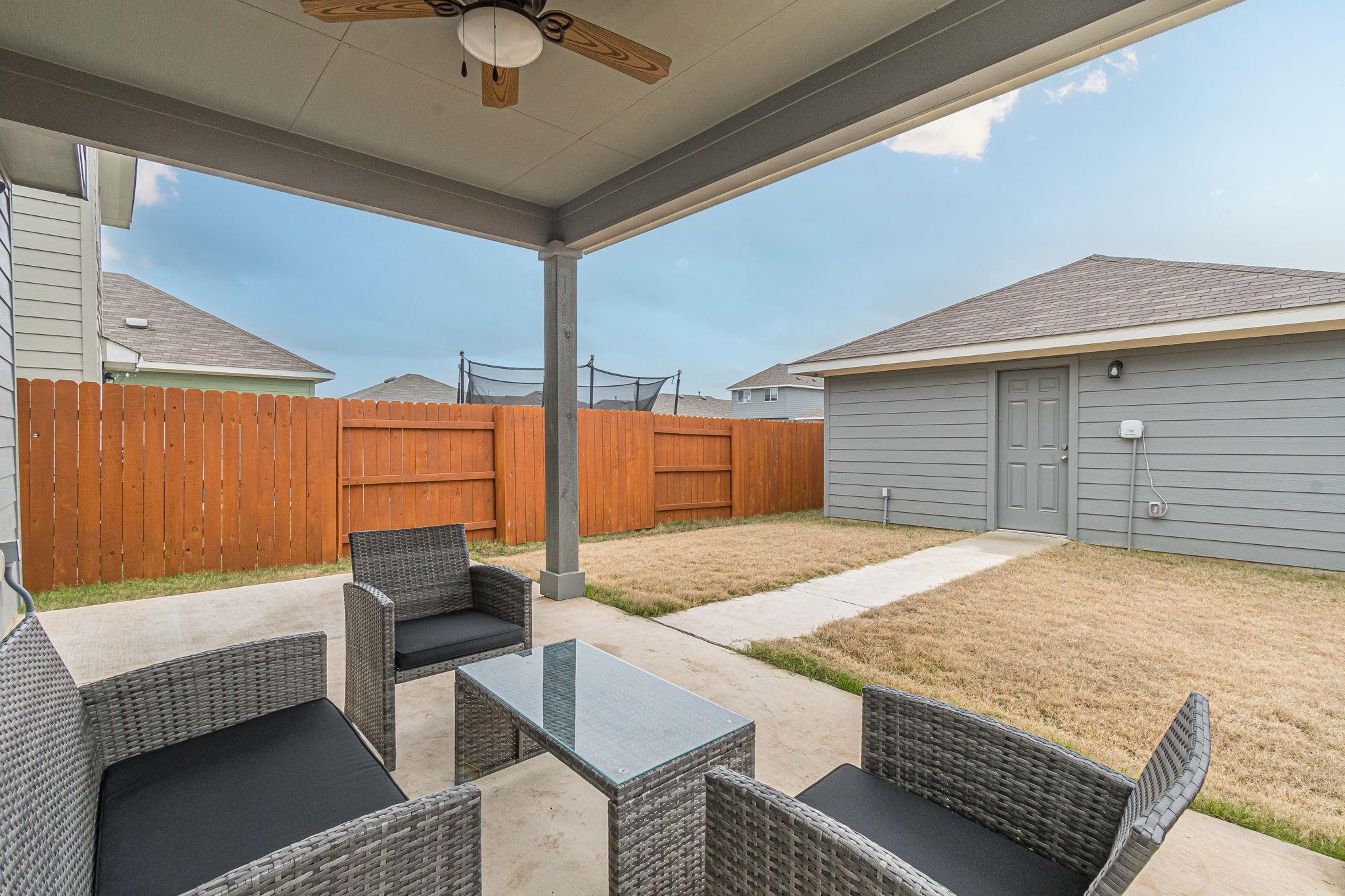 221 Duck Creek Trl, San Marcos, TX 78666