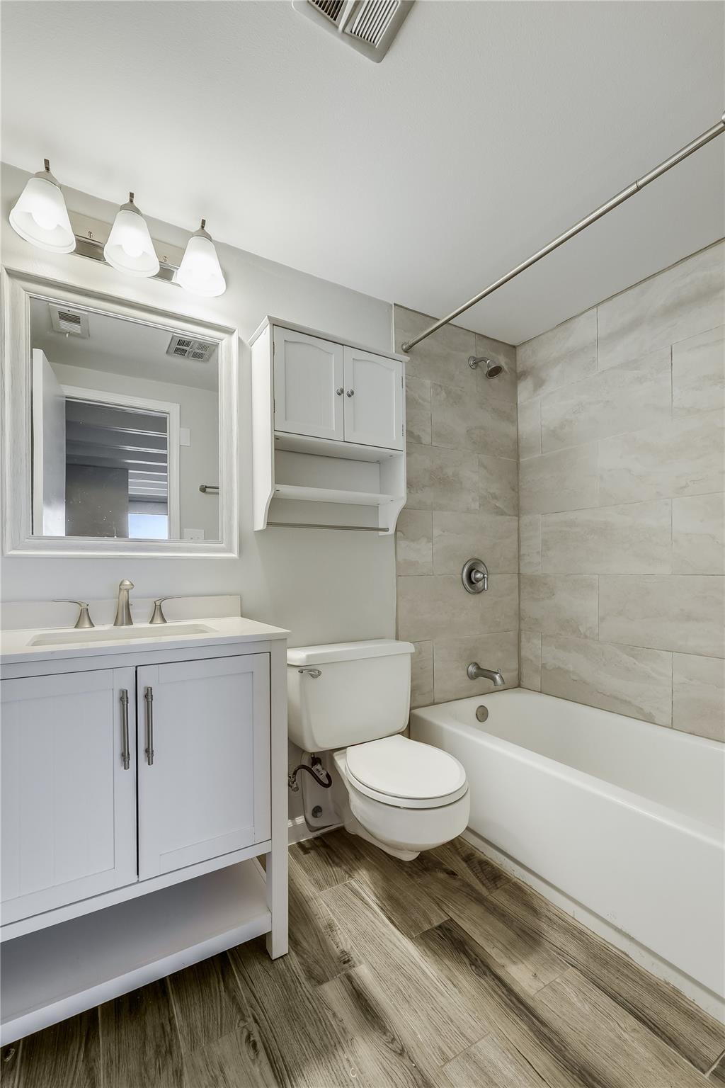 5916 Lago Vista Way # B14, Lago Vista, TX 78645