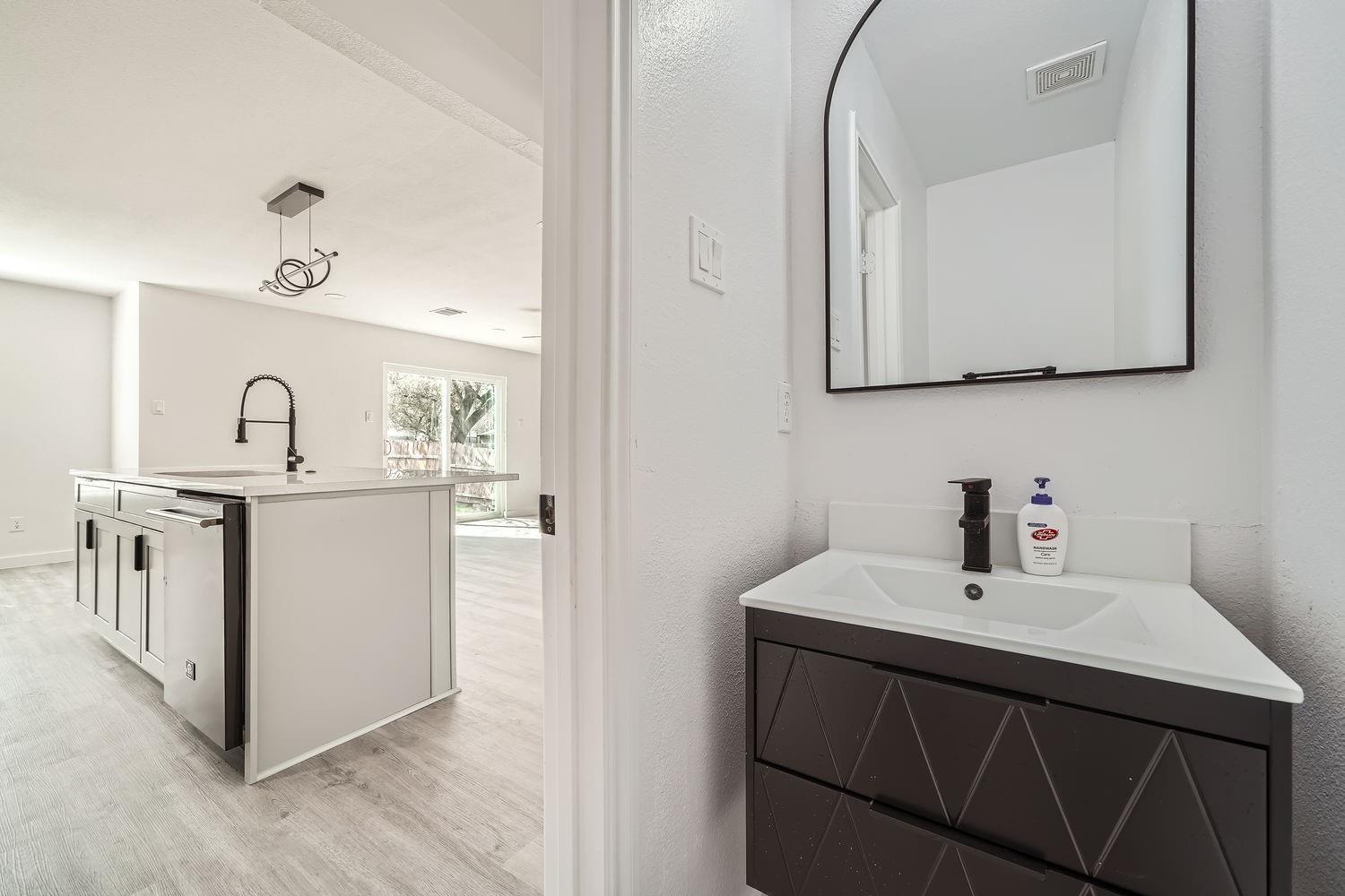 2604 Andres Way, Round Rock, TX 78664