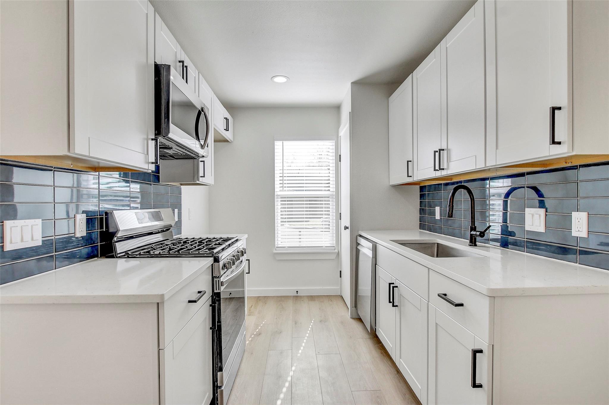 1402 Valleyridge Cir # B, Austin, TX 78704