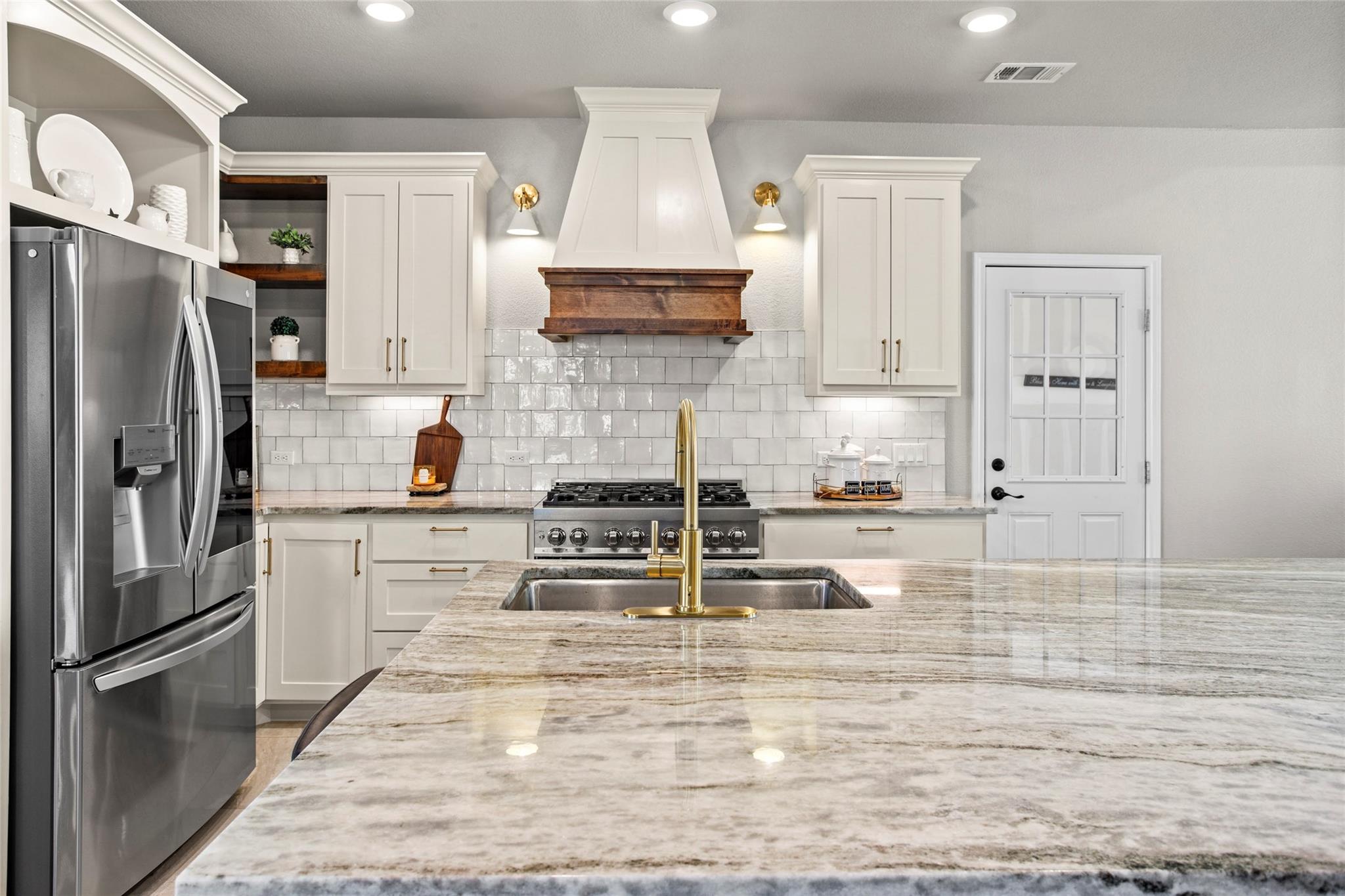 1115 Private Road 8022, Lincoln, TX 78948