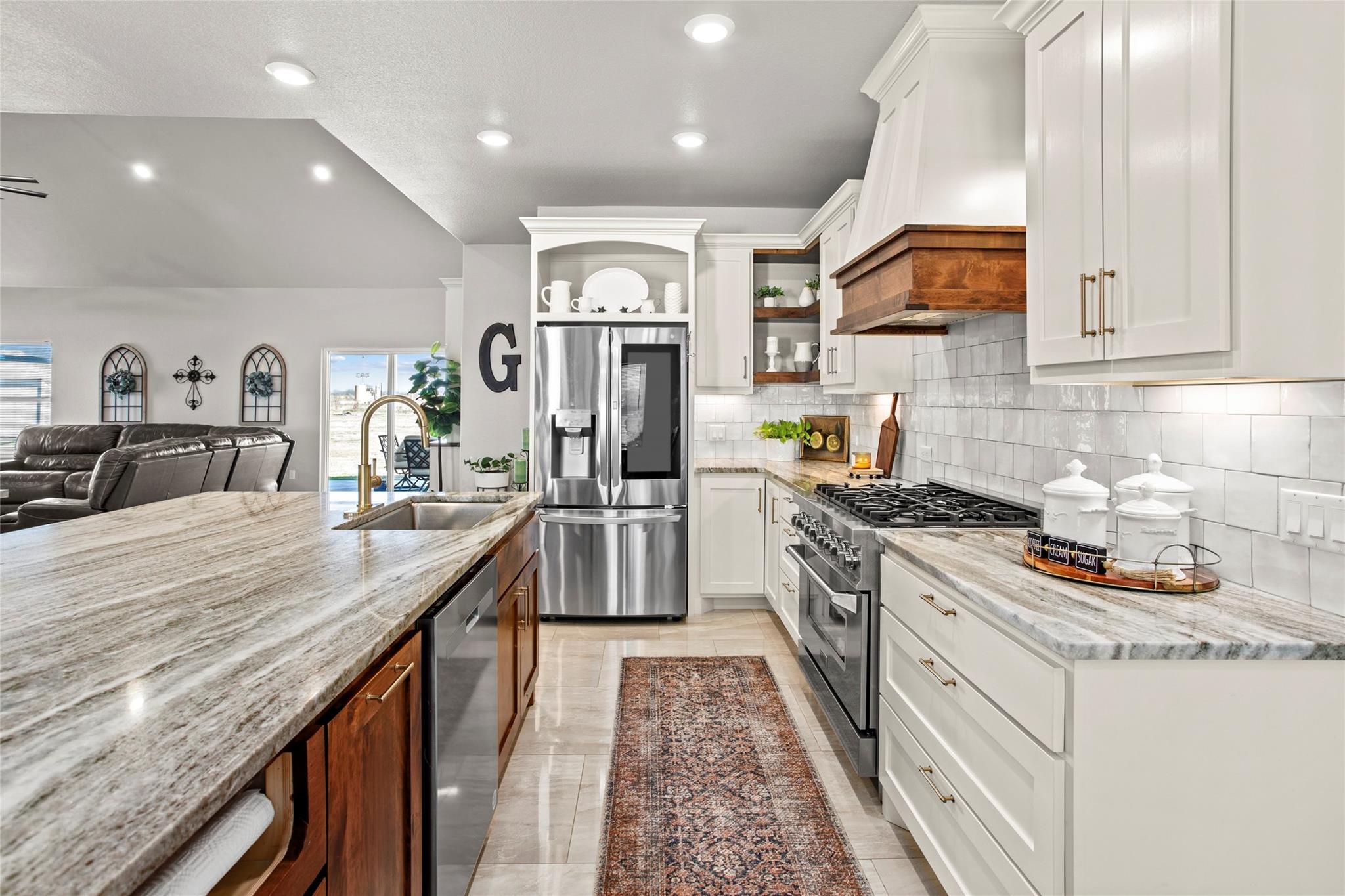 1115 Private Road 8022, Lincoln, TX 78948