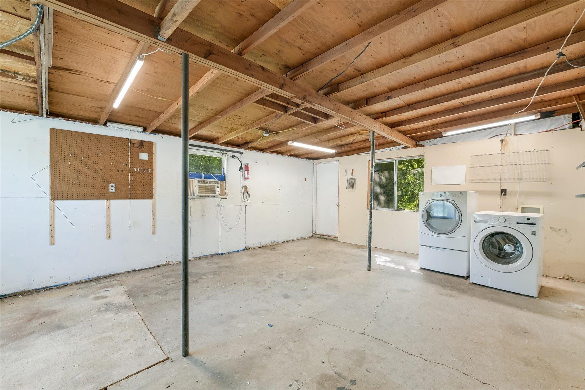 212 W 55th St, Austin, TX 78751