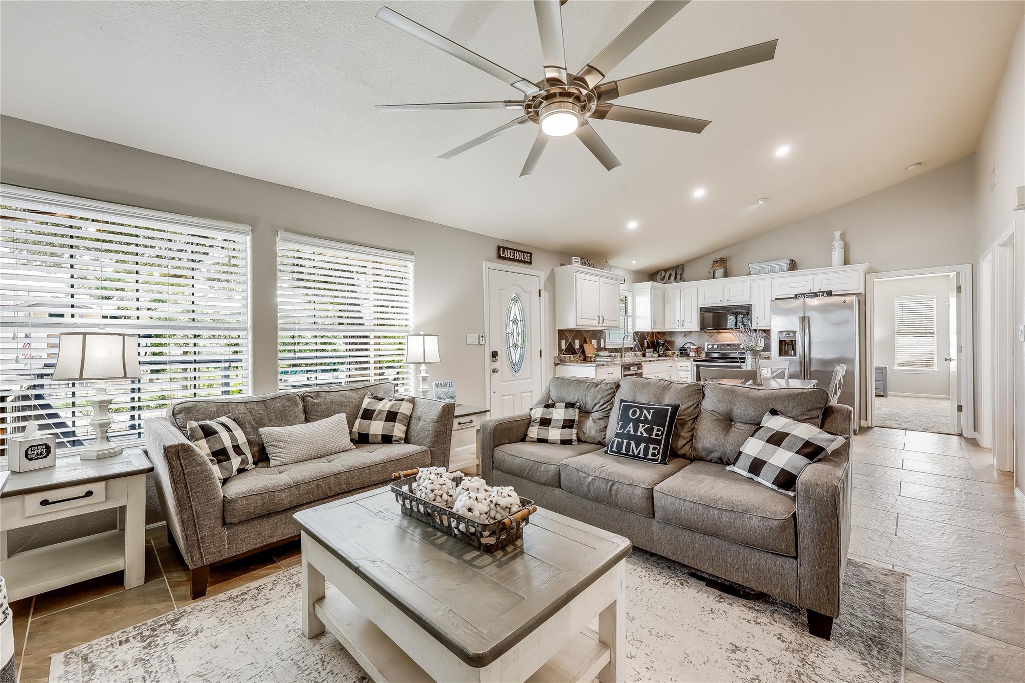 426 Summit Ridge Dr N, Point Venture, TX 78645