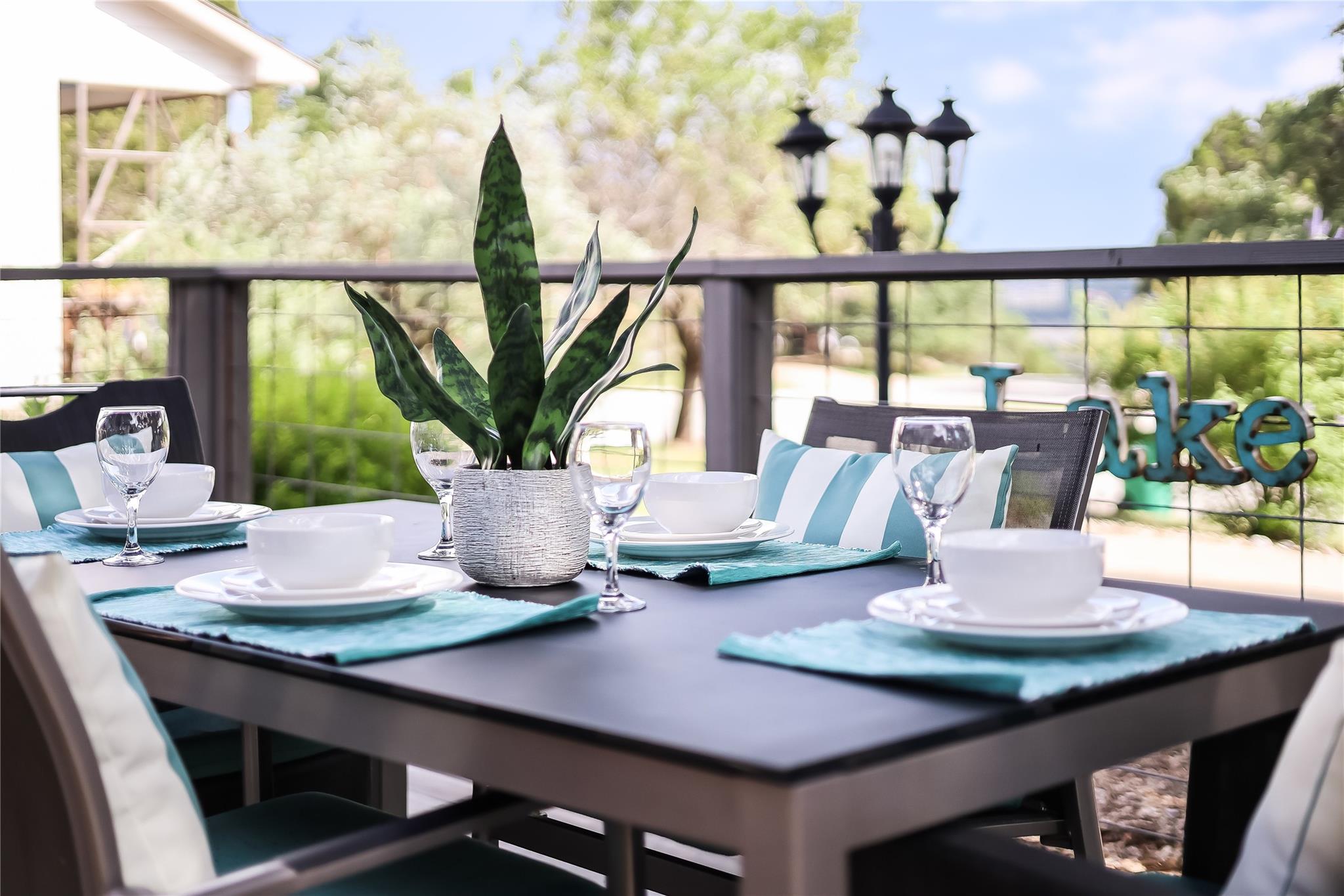 426 Summit Ridge Dr N, Point Venture, TX 78645