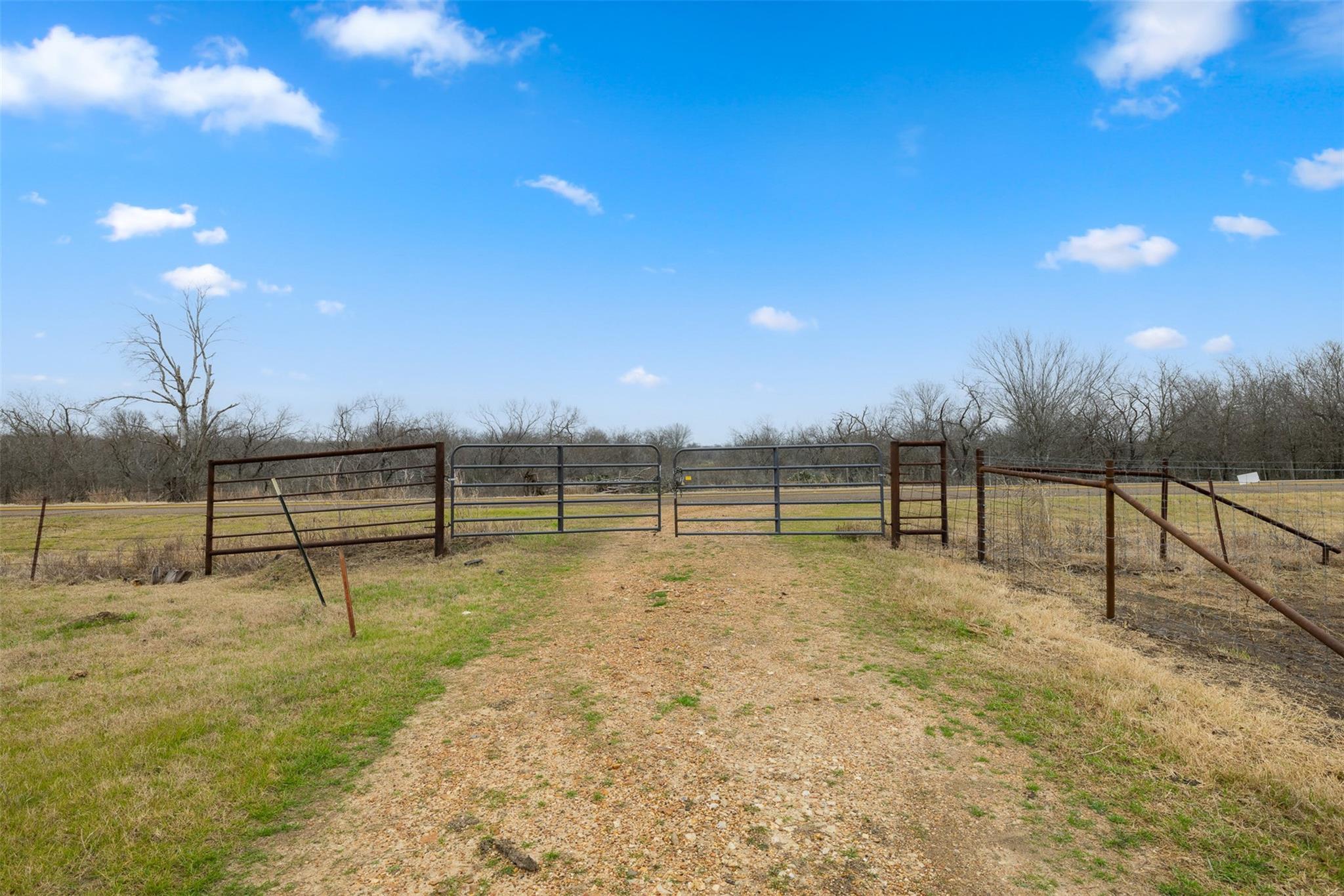 2061 FM 1445, Cameron, TX 76520