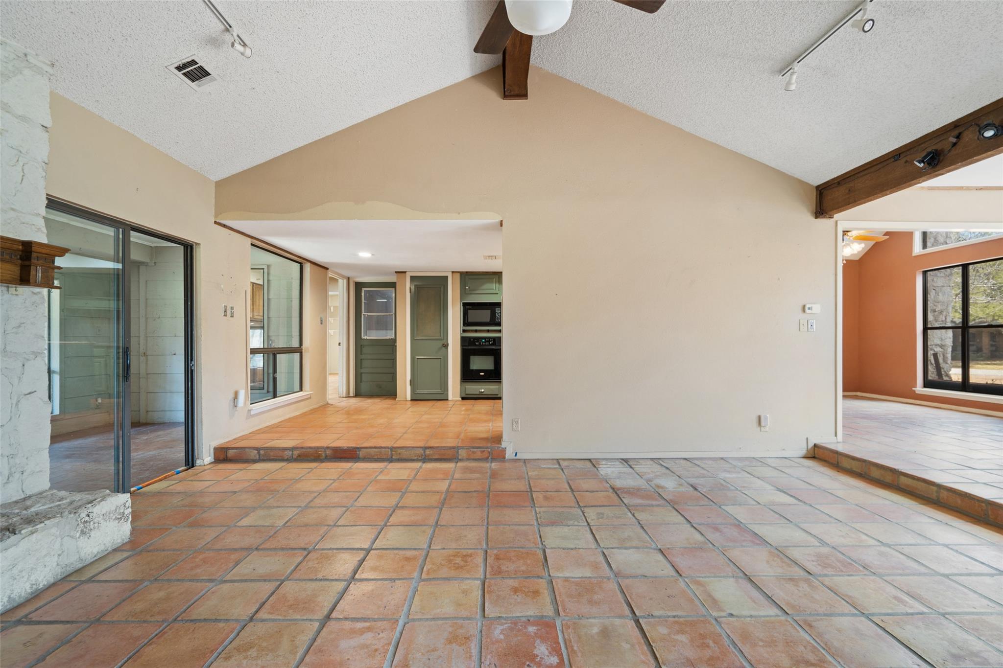 209 Duck Lake Dr, Lakeway, TX 78734