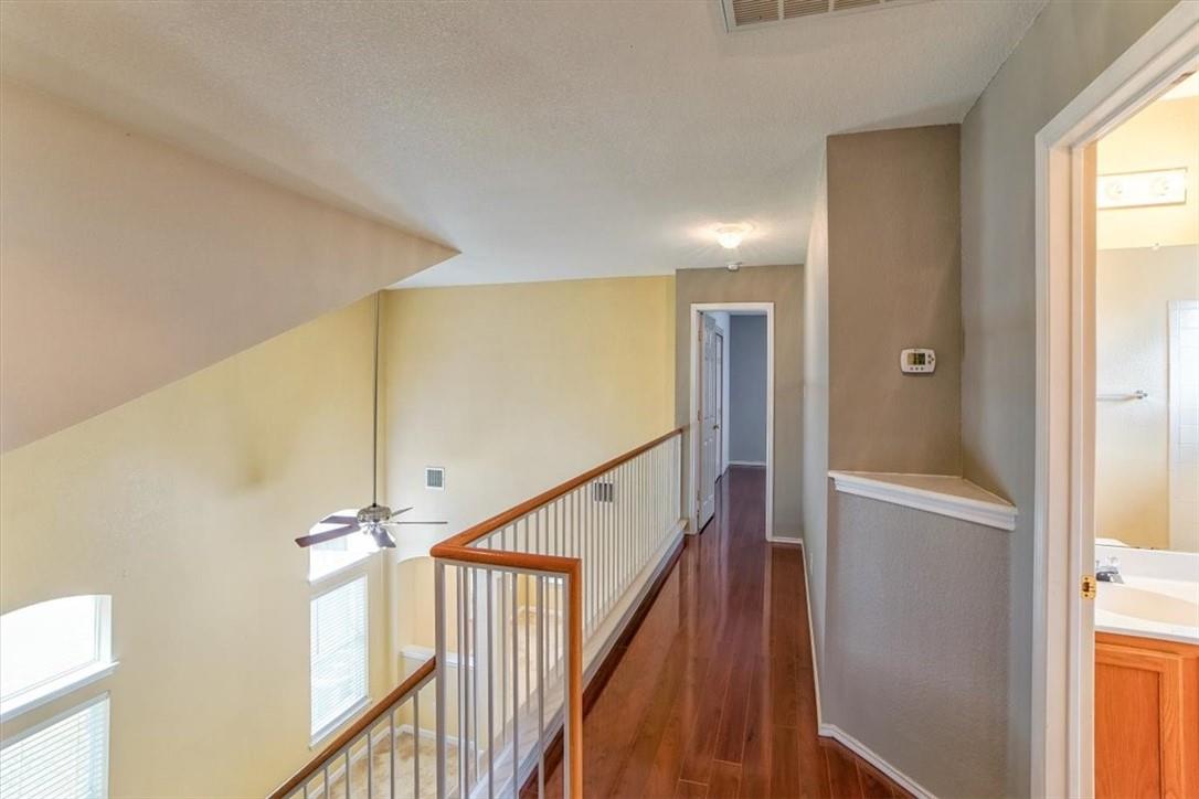 2812 Greenlee Dr, Leander, TX 78641