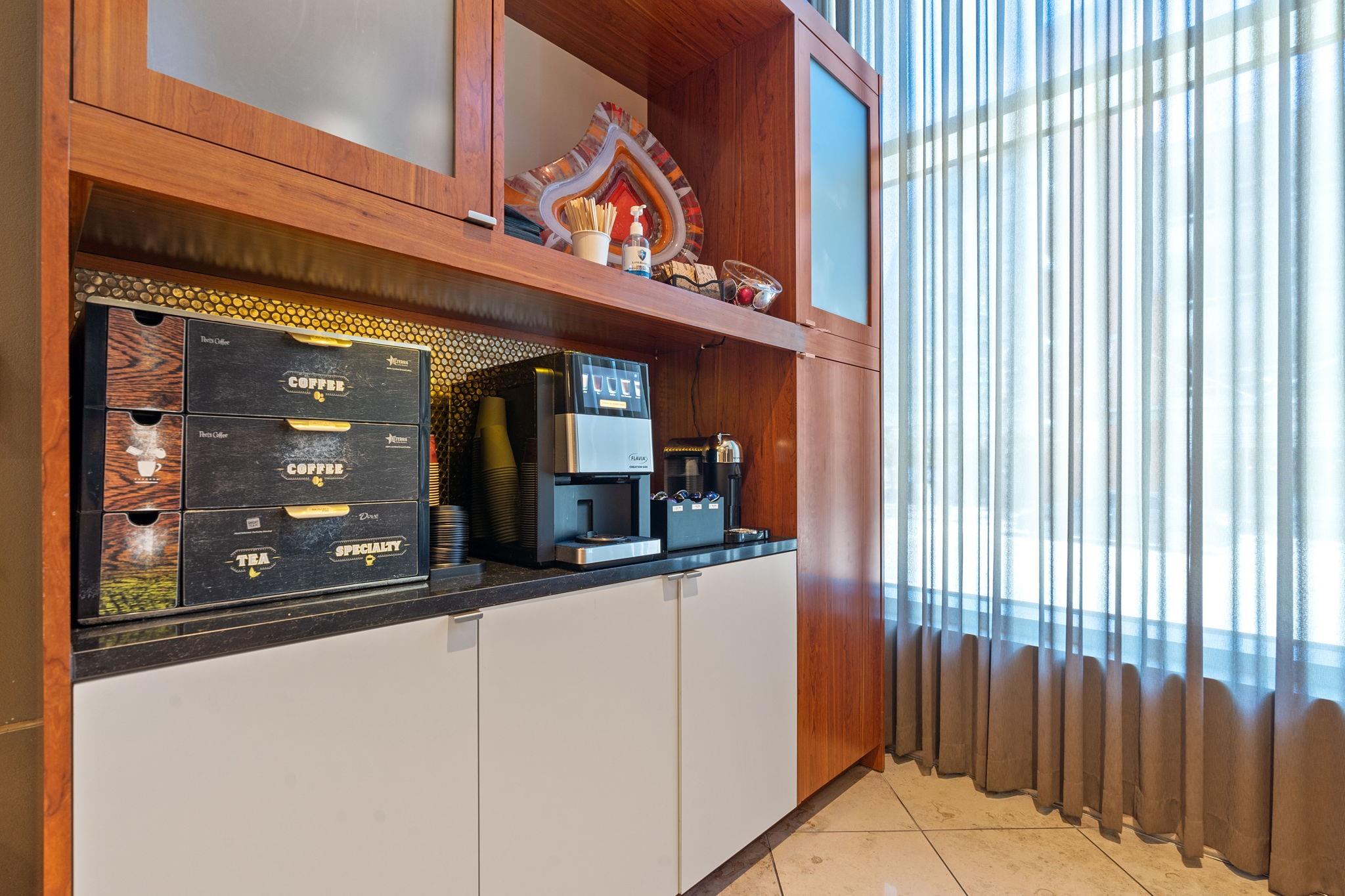 555 E 5th St # 817, Austin, TX 78701