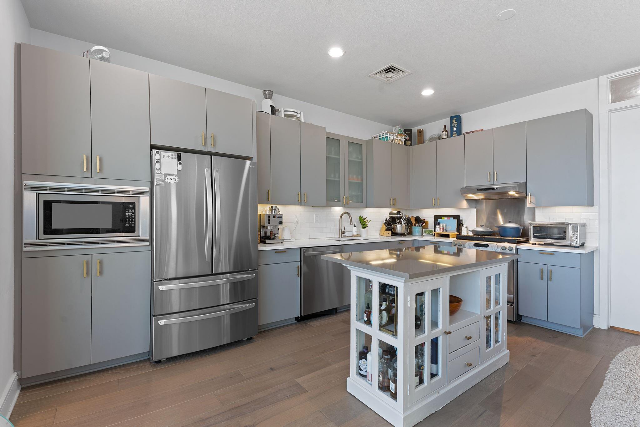 555 E 5th St # 817, Austin, TX 78701