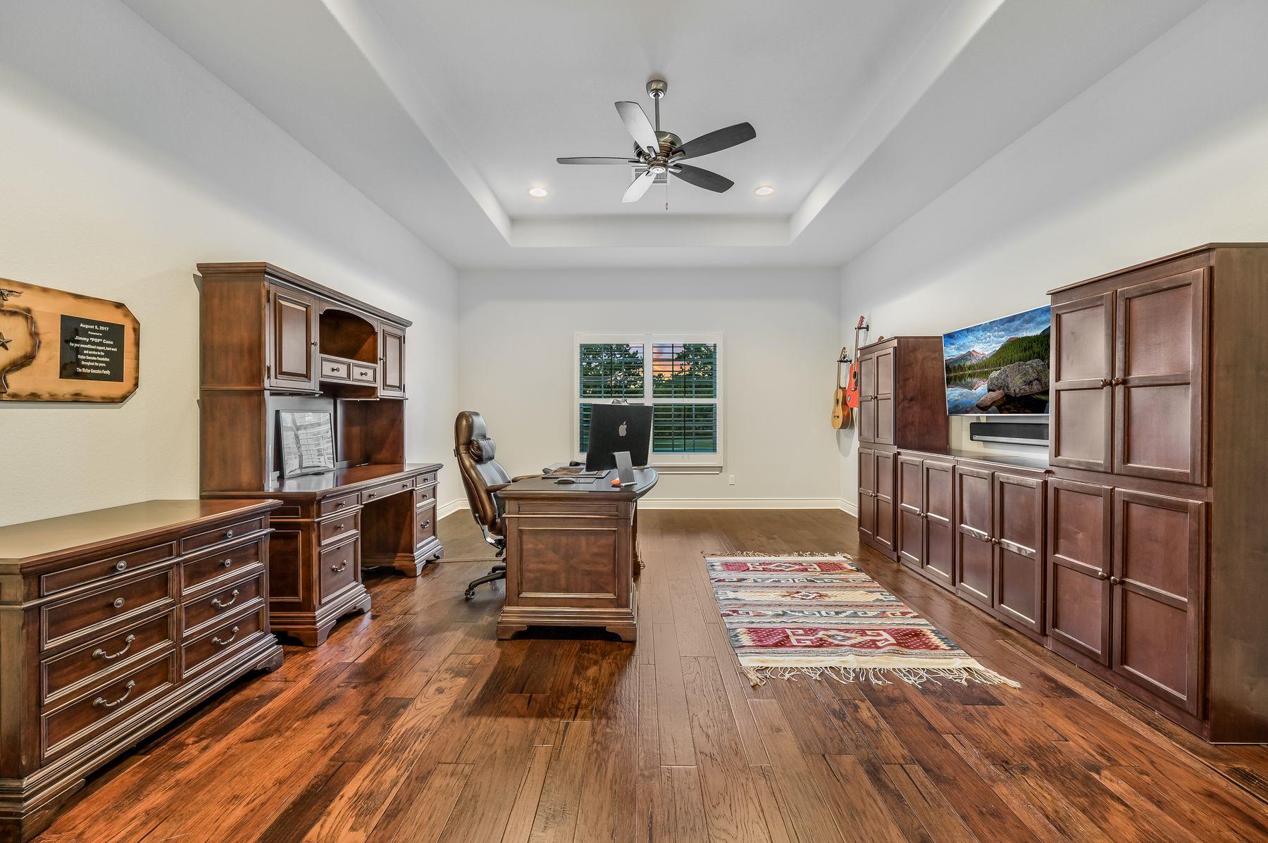 115 Mills Xing, Bastrop, TX 78602