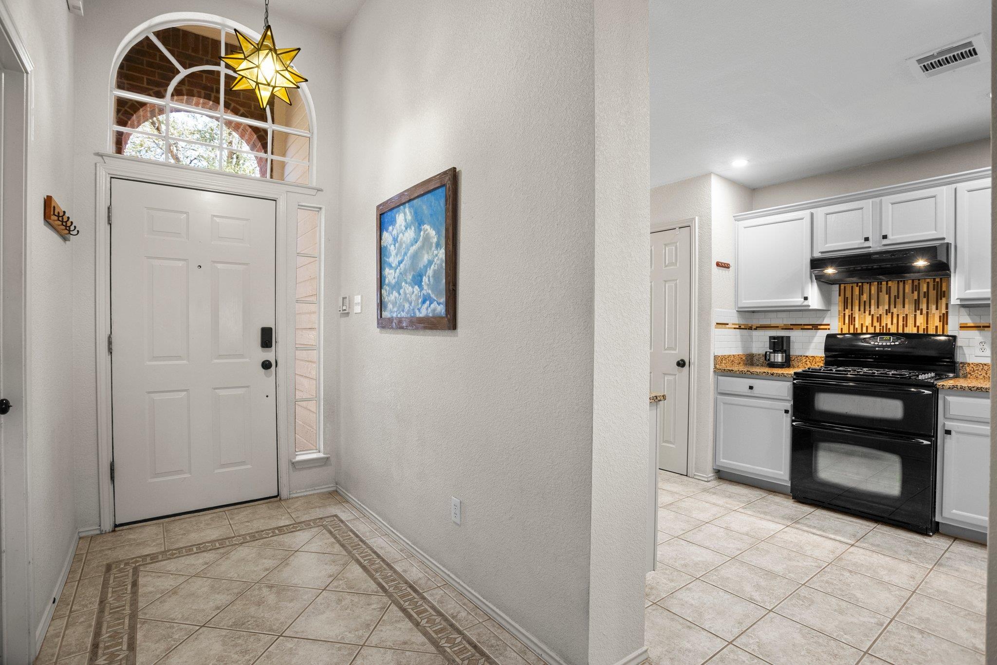 1015 Strickland Dr, Austin, TX 78748
