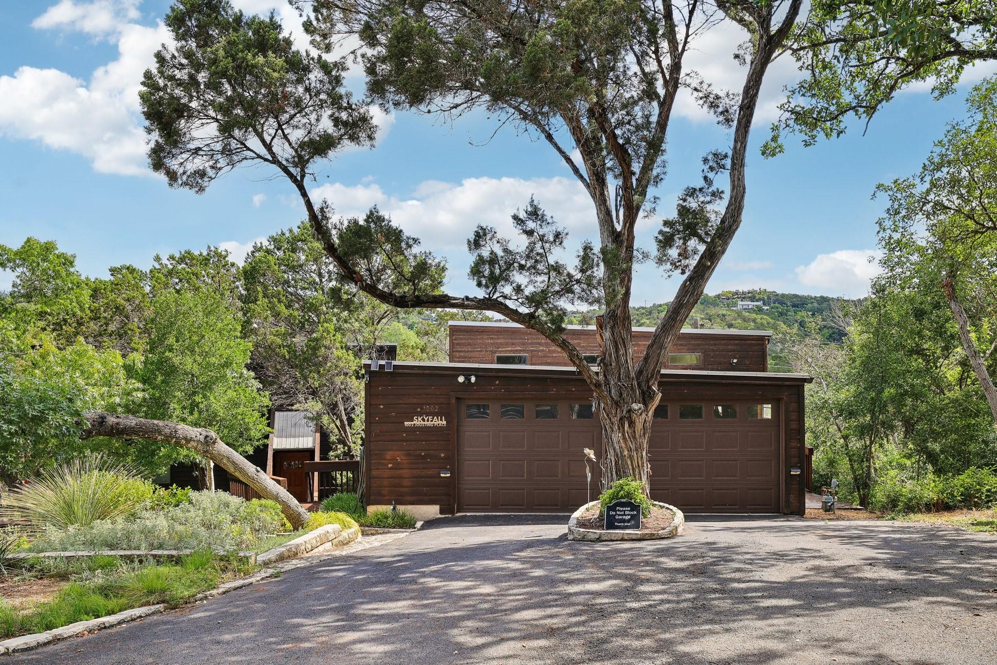 1002 Jousting Pl, Austin, TX 78746