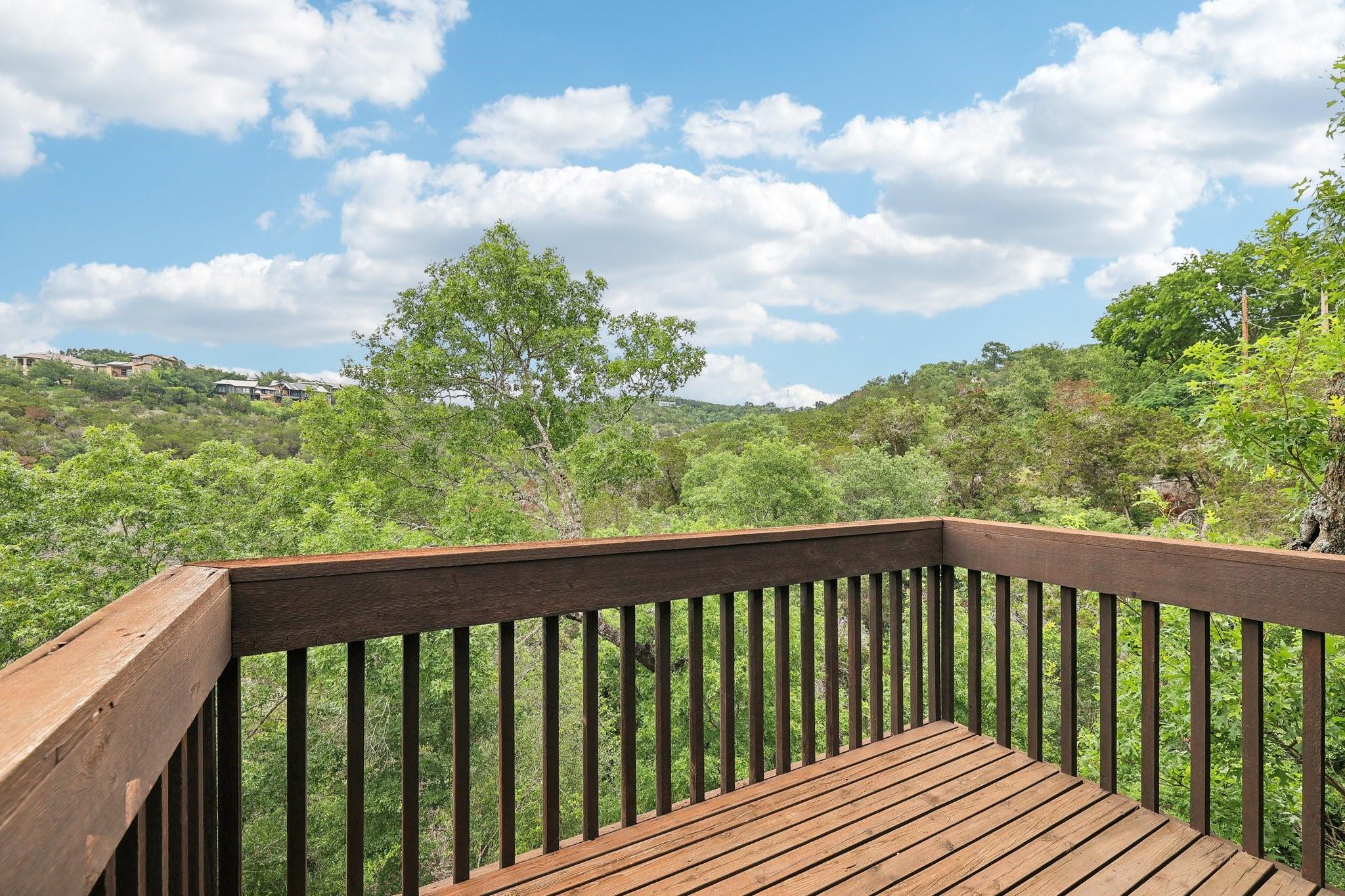 1002 Jousting Pl, Austin, TX 78746