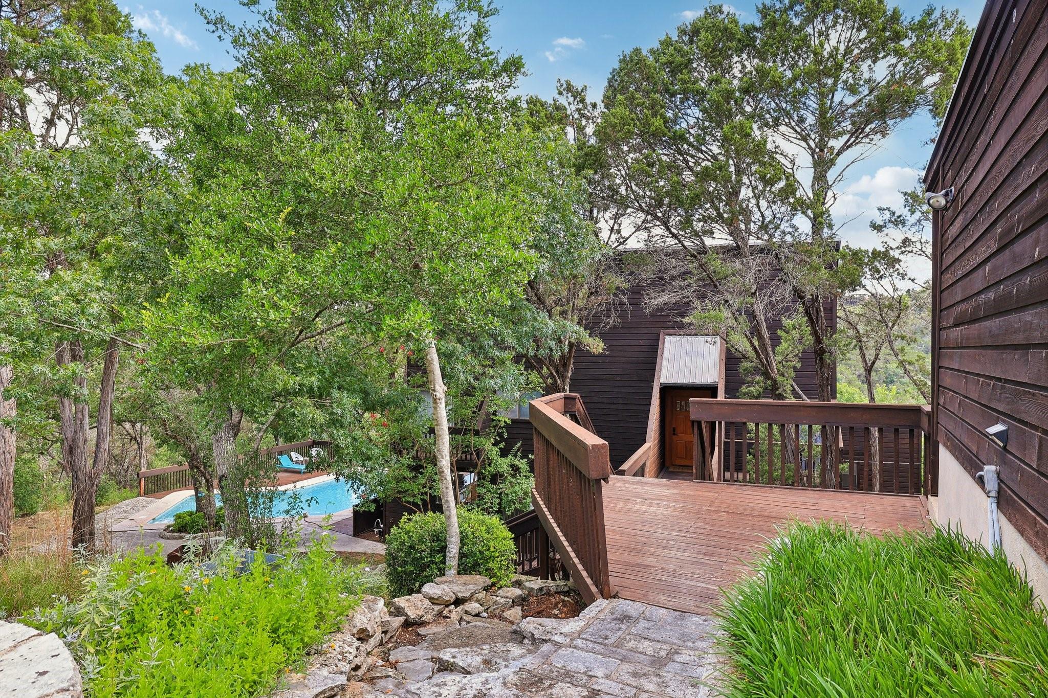 1002 Jousting Pl, Austin, TX 78746