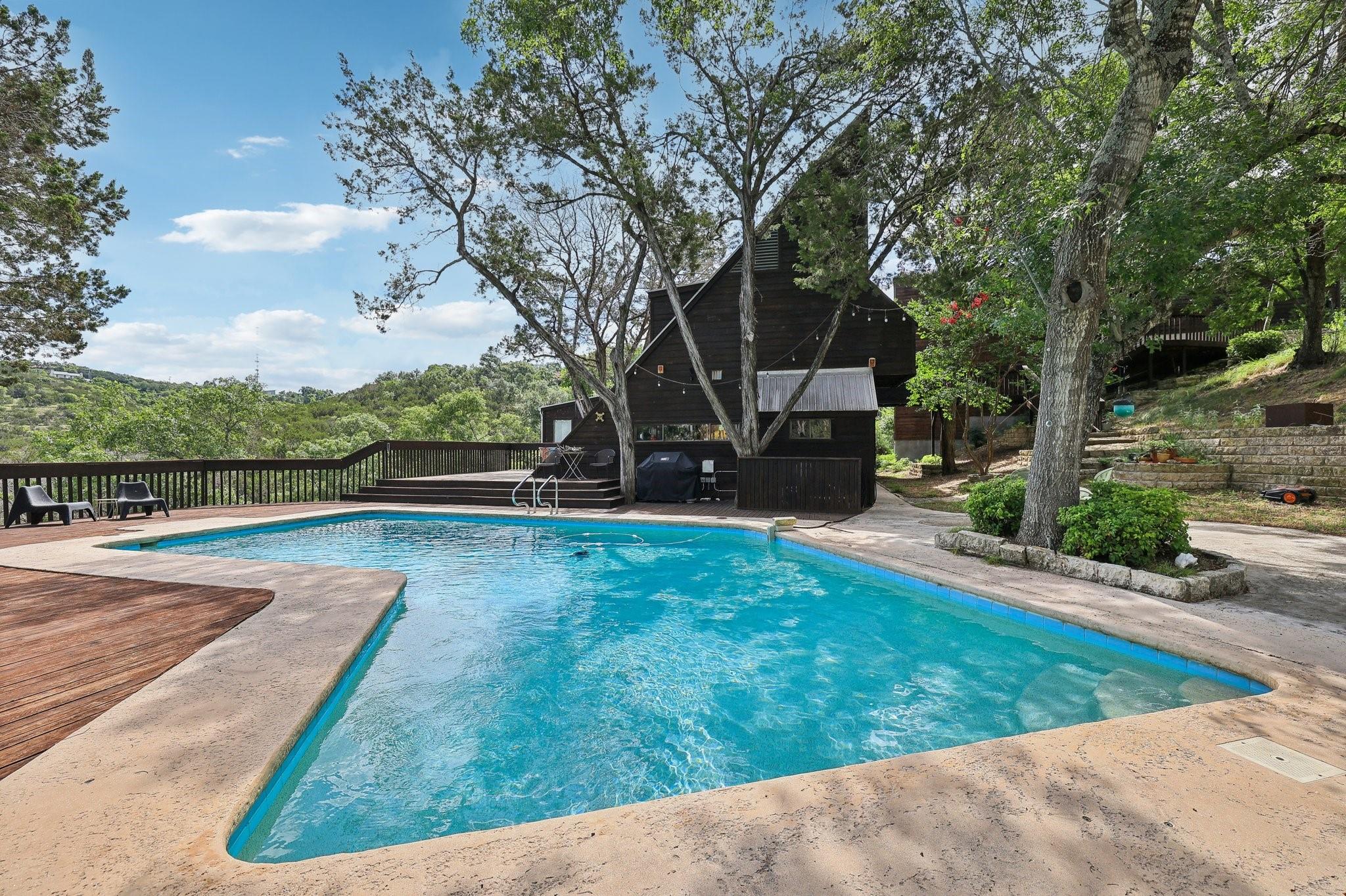 1002 Jousting Pl, Austin, TX 78746