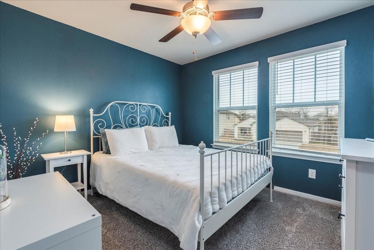 122 Fairmeadow Downs Dr, Hutto, TX 78634