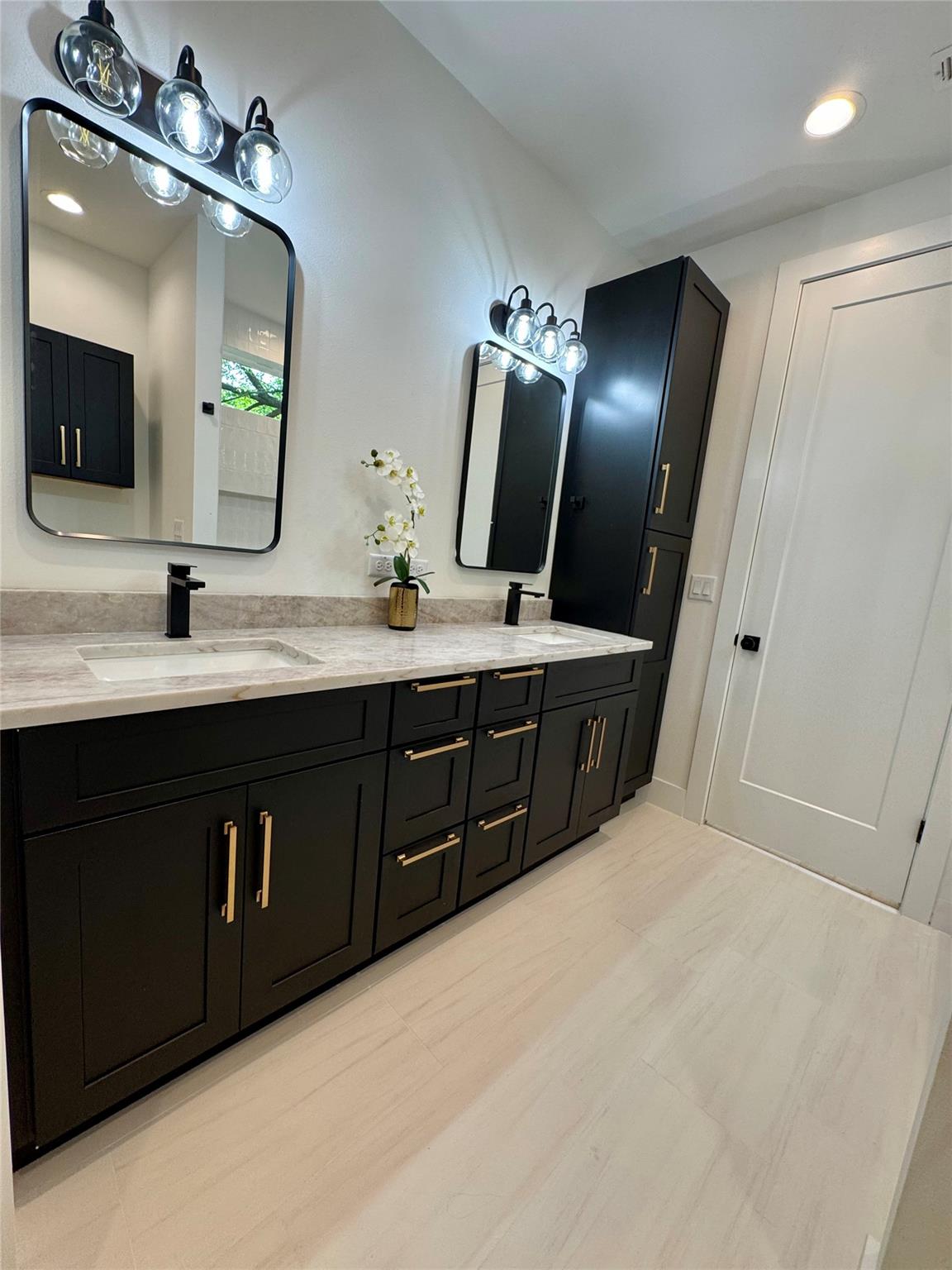 1708 Canterbury St # 2, Austin, TX 78702