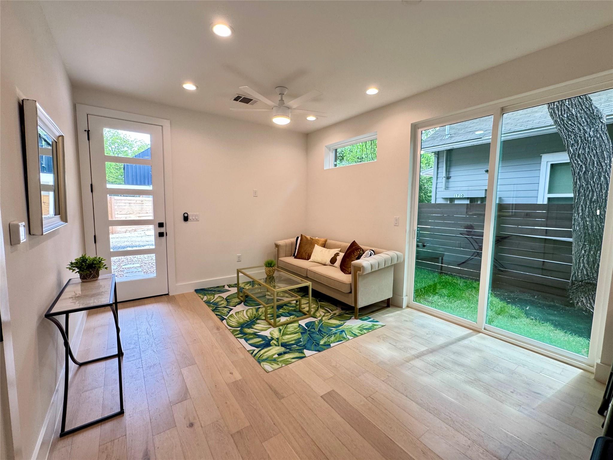1708 Canterbury St # 2, Austin, TX 78702
