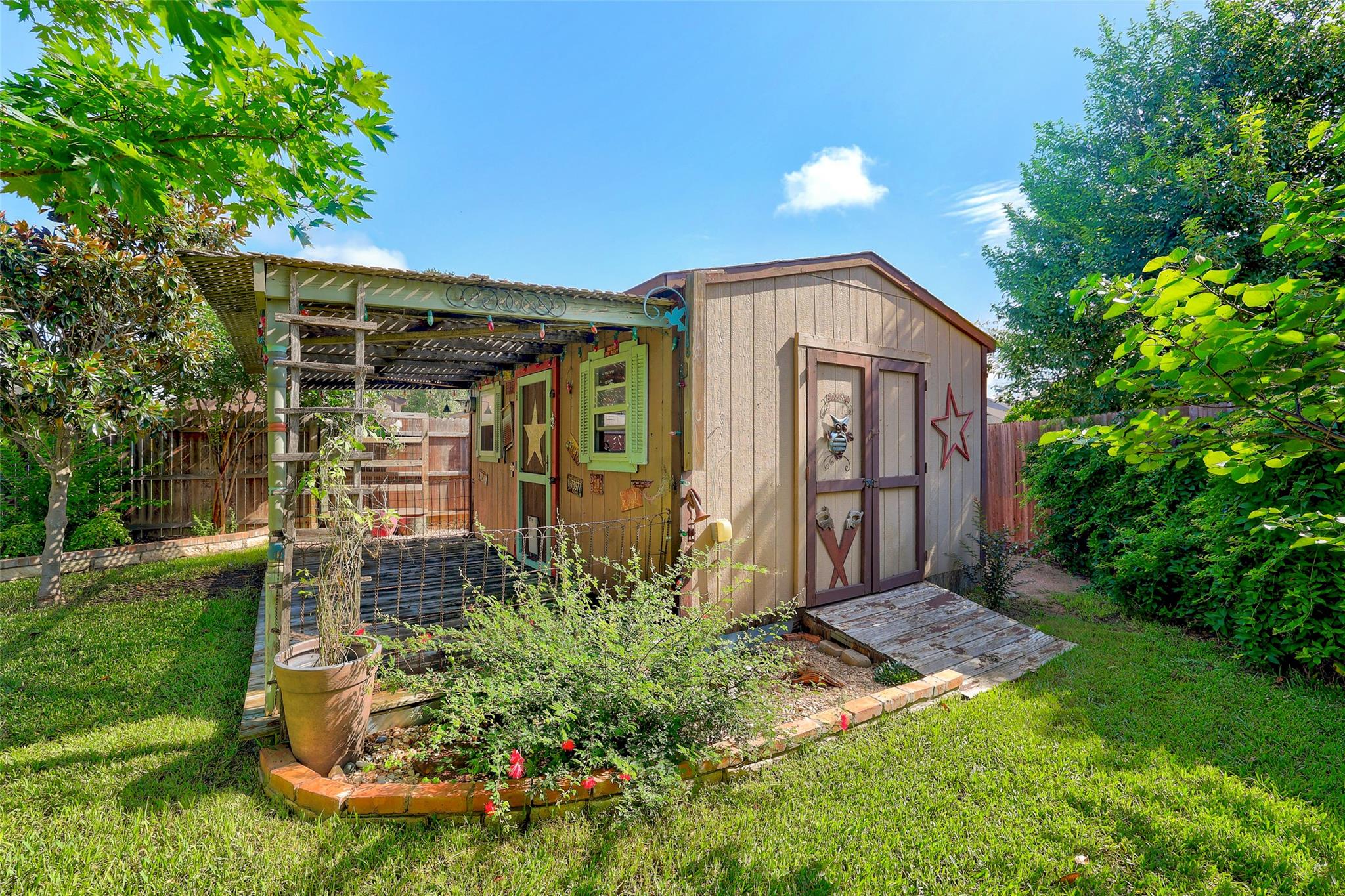 1904 Cactus Mound Dr, Leander, TX 78641