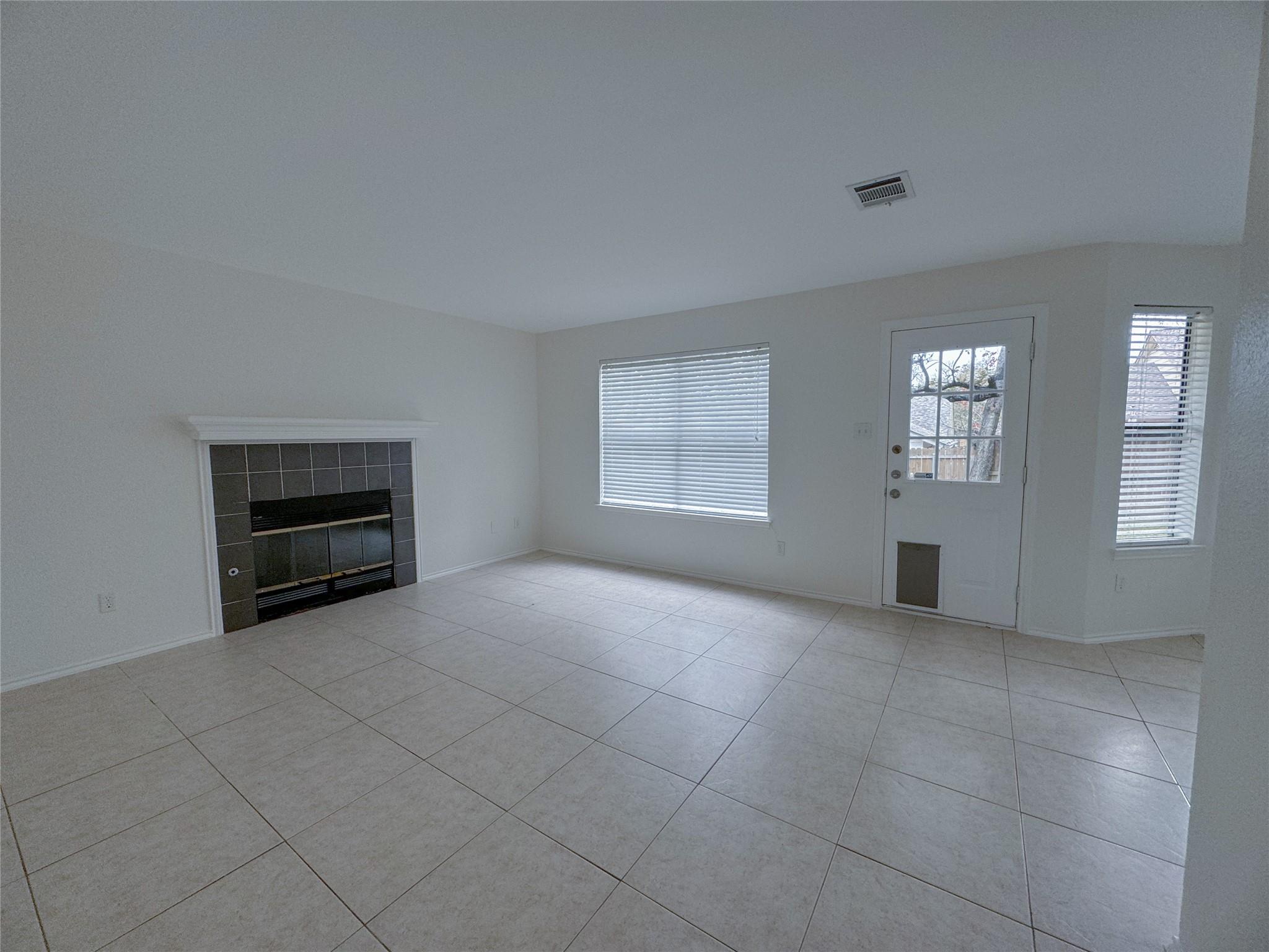 6507 Luckenbach Ln, Austin, TX 78729