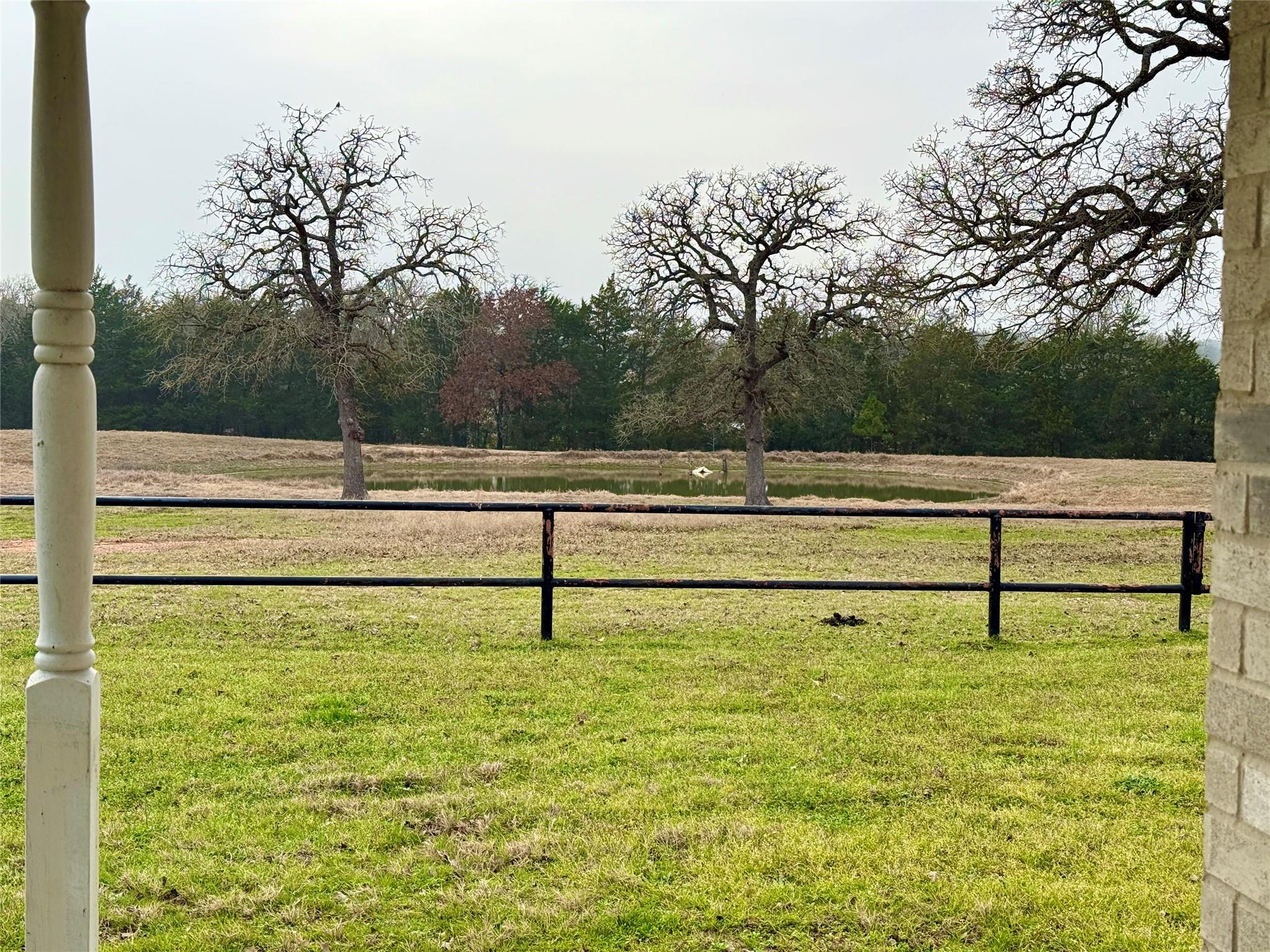 596 Nink Rd, Smithville, TX 78957