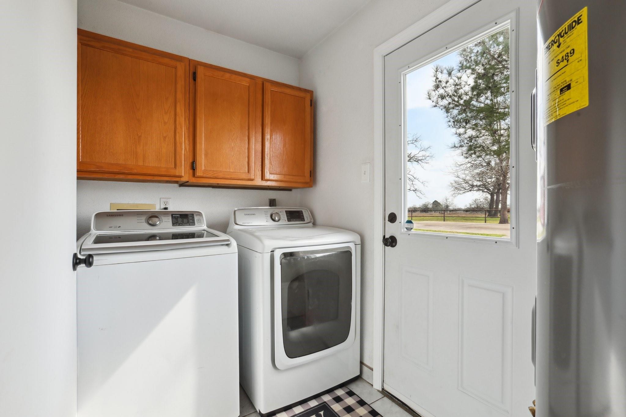 596 Nink Rd, Smithville, TX 78957