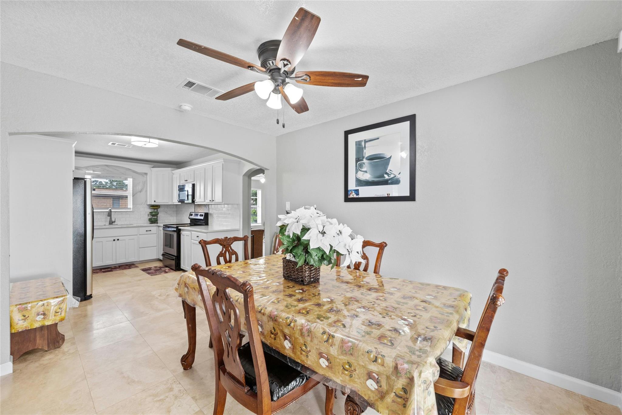 502 Metcalfe St, Rockdale, TX 76567