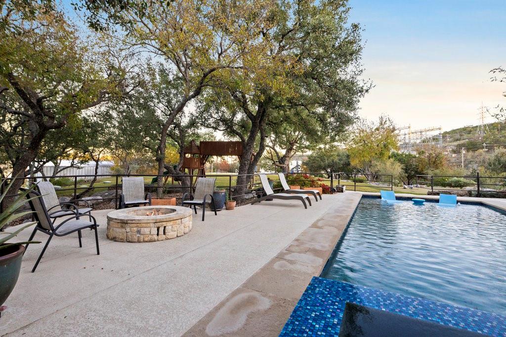 1450 Los Escondidos St, Marble Falls, TX 78654