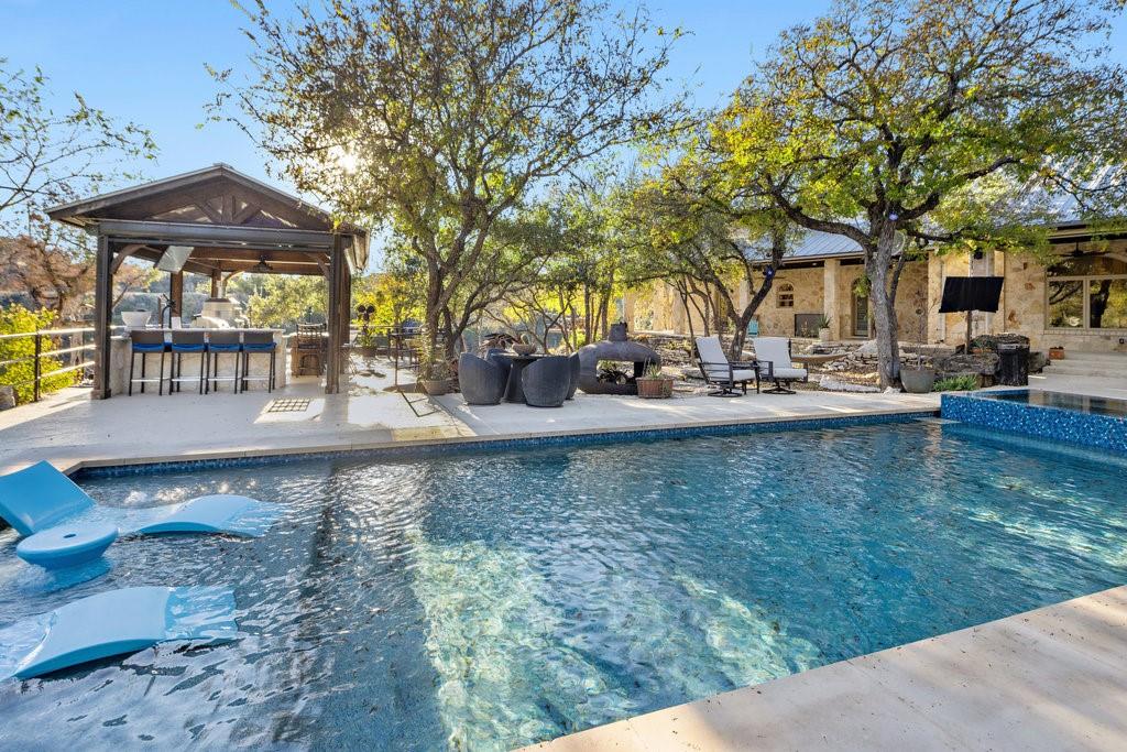 1450 Los Escondidos St, Marble Falls, TX 78654