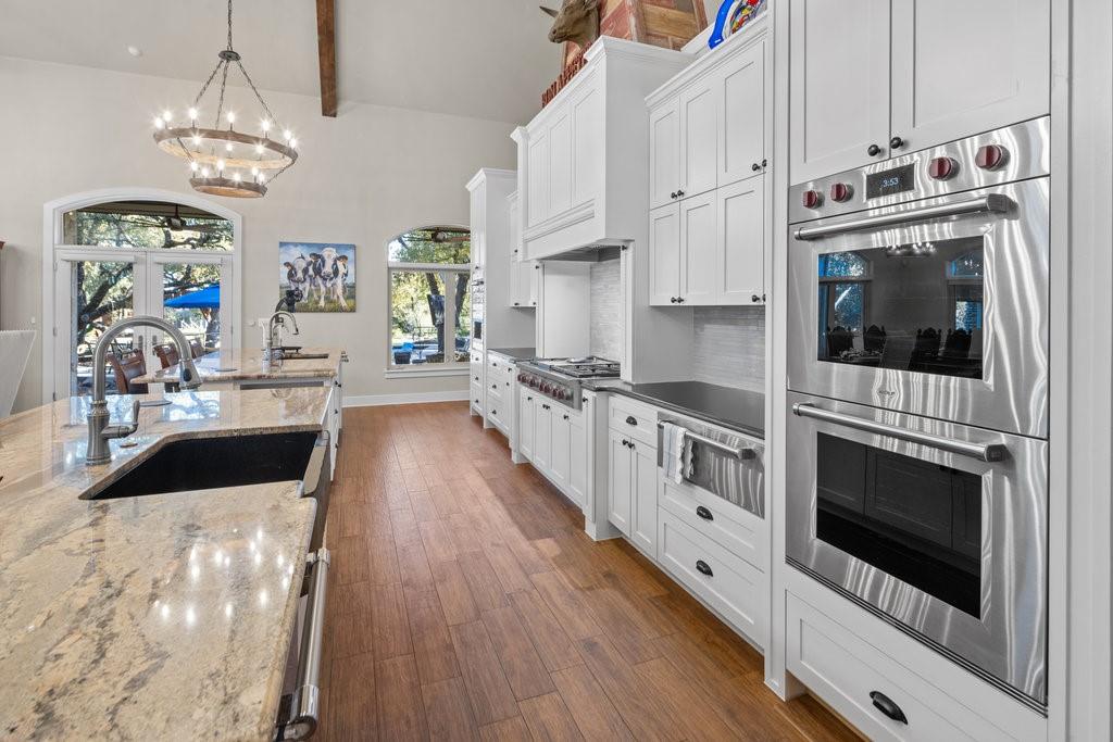 1450 Los Escondidos St, Marble Falls, TX 78654