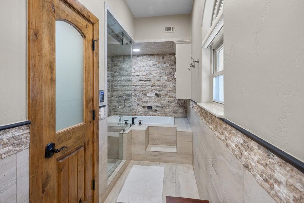 1450 Los Escondidos St, Marble Falls, TX 78654