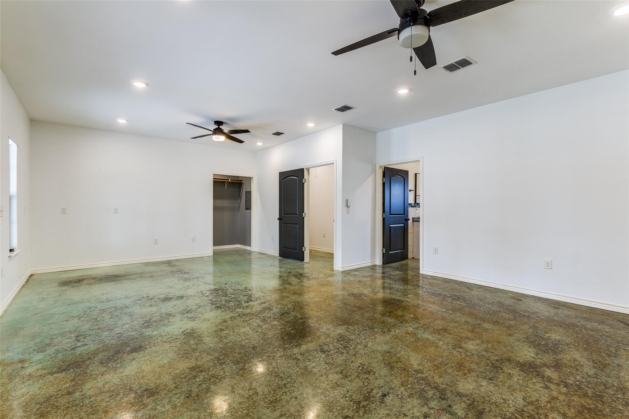 1415 E Highway 90, Luling, TX 78648