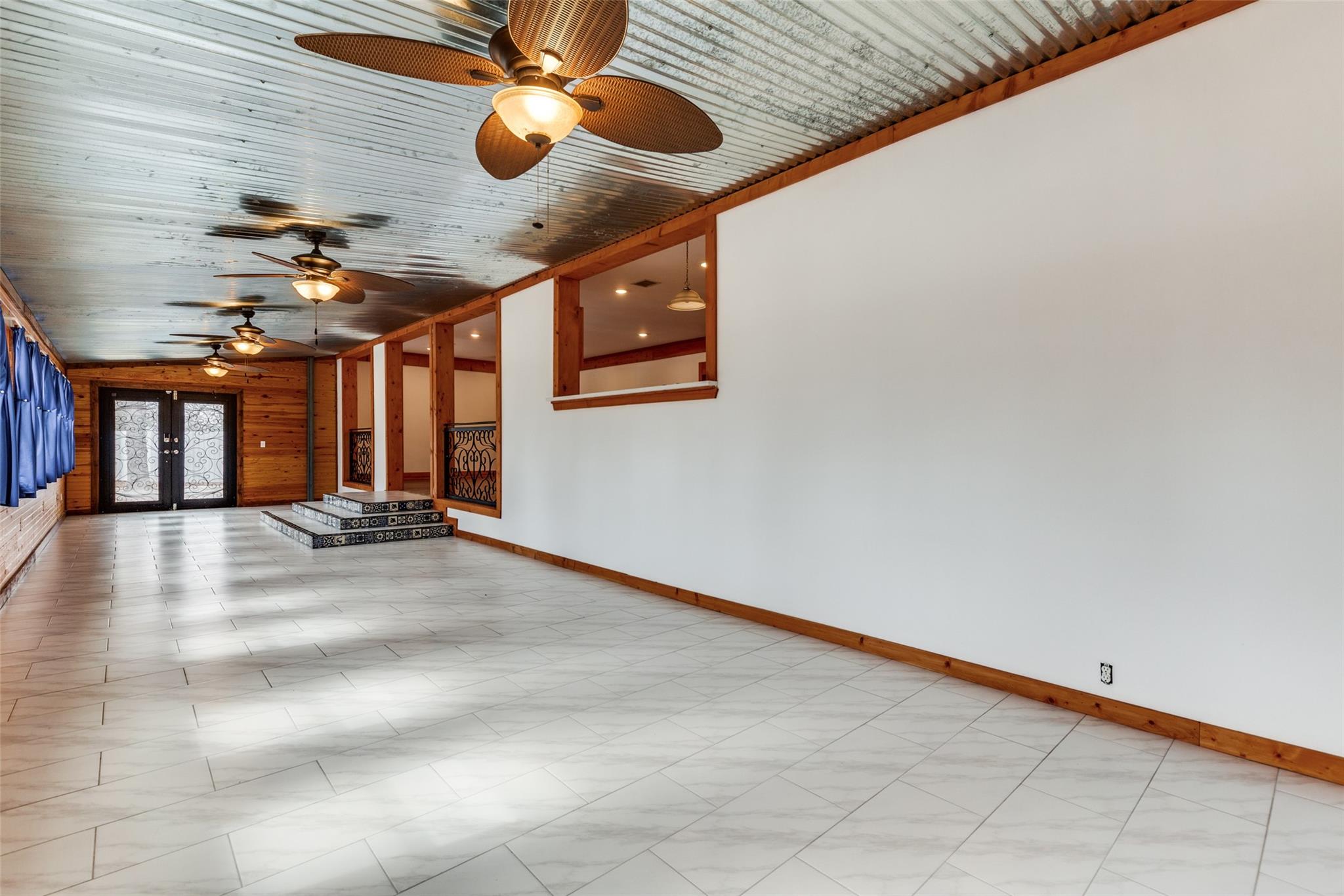 1415 E Highway 90, Luling, TX 78648