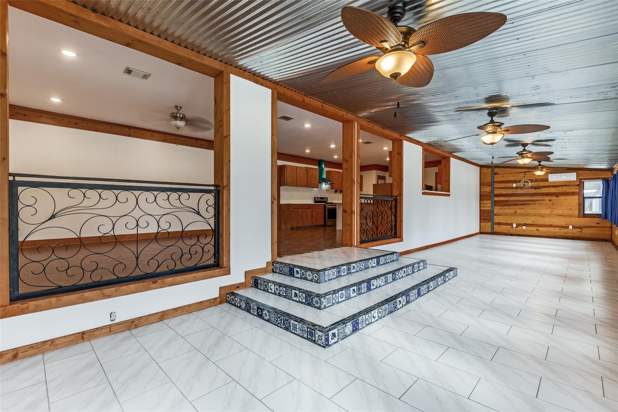 1415 E Highway 90, Luling, TX 78648