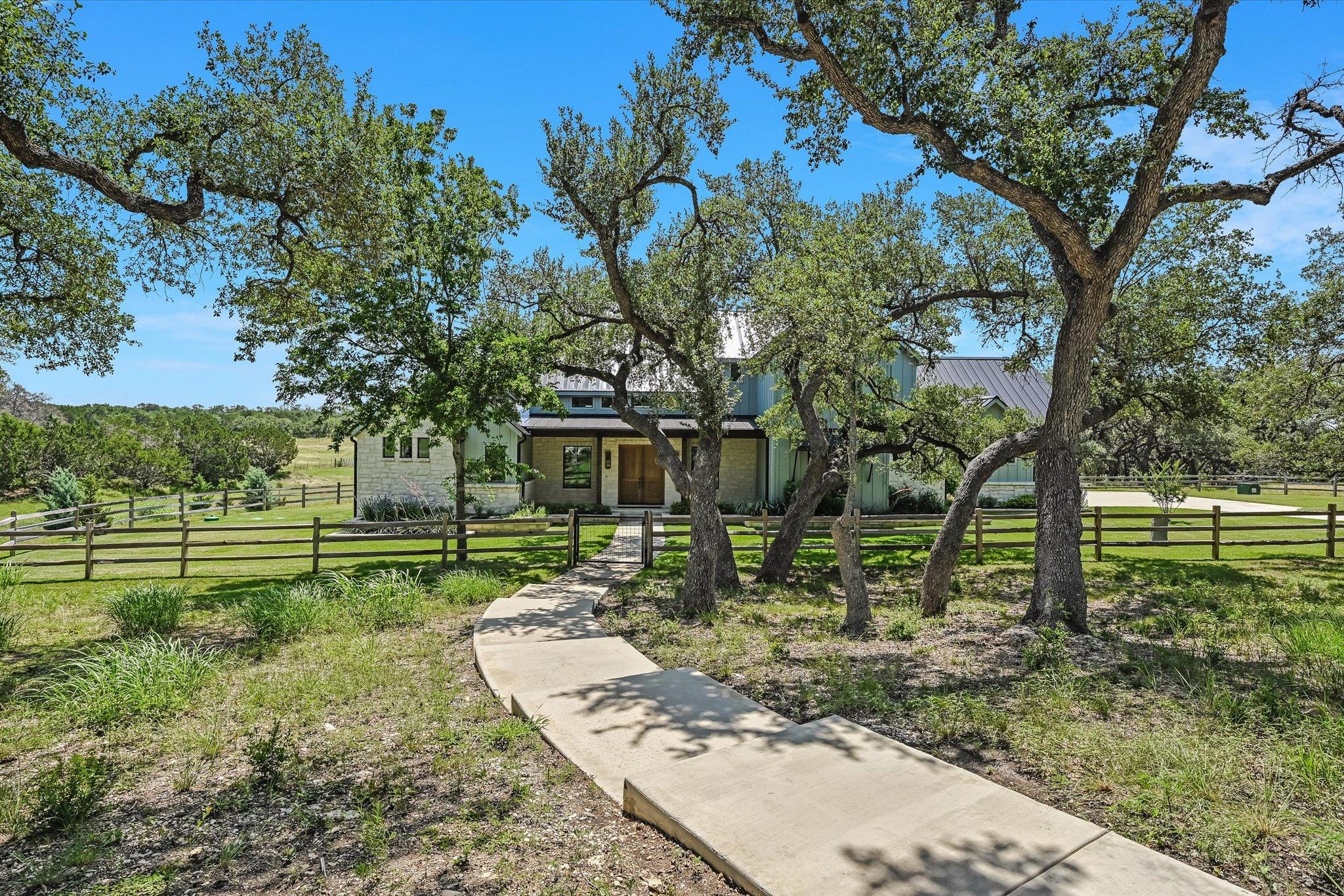 191 Flat Creek Trl, Wimberley, TX 78676