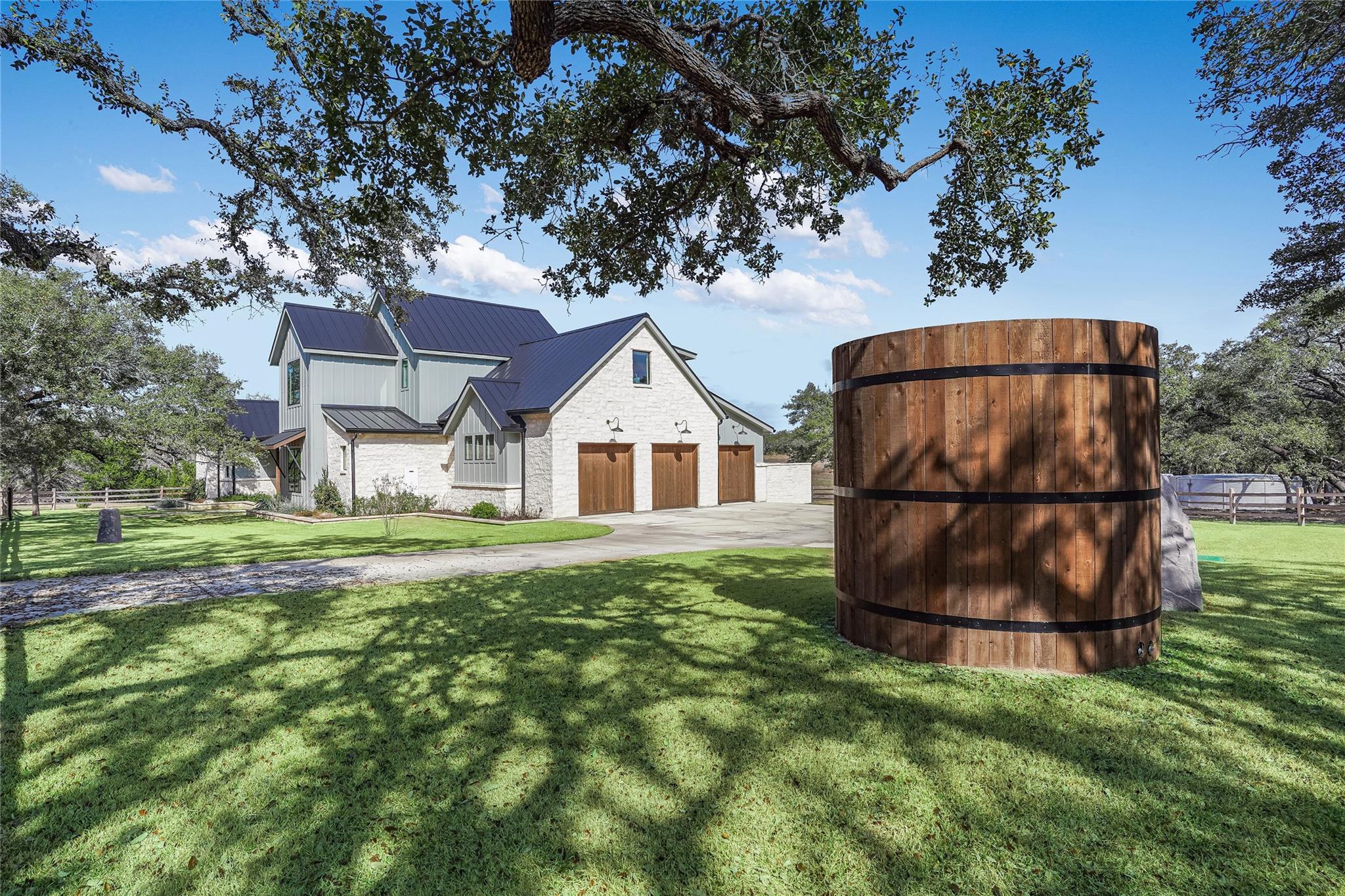 191 Flat Creek Trl, Wimberley, TX 78676