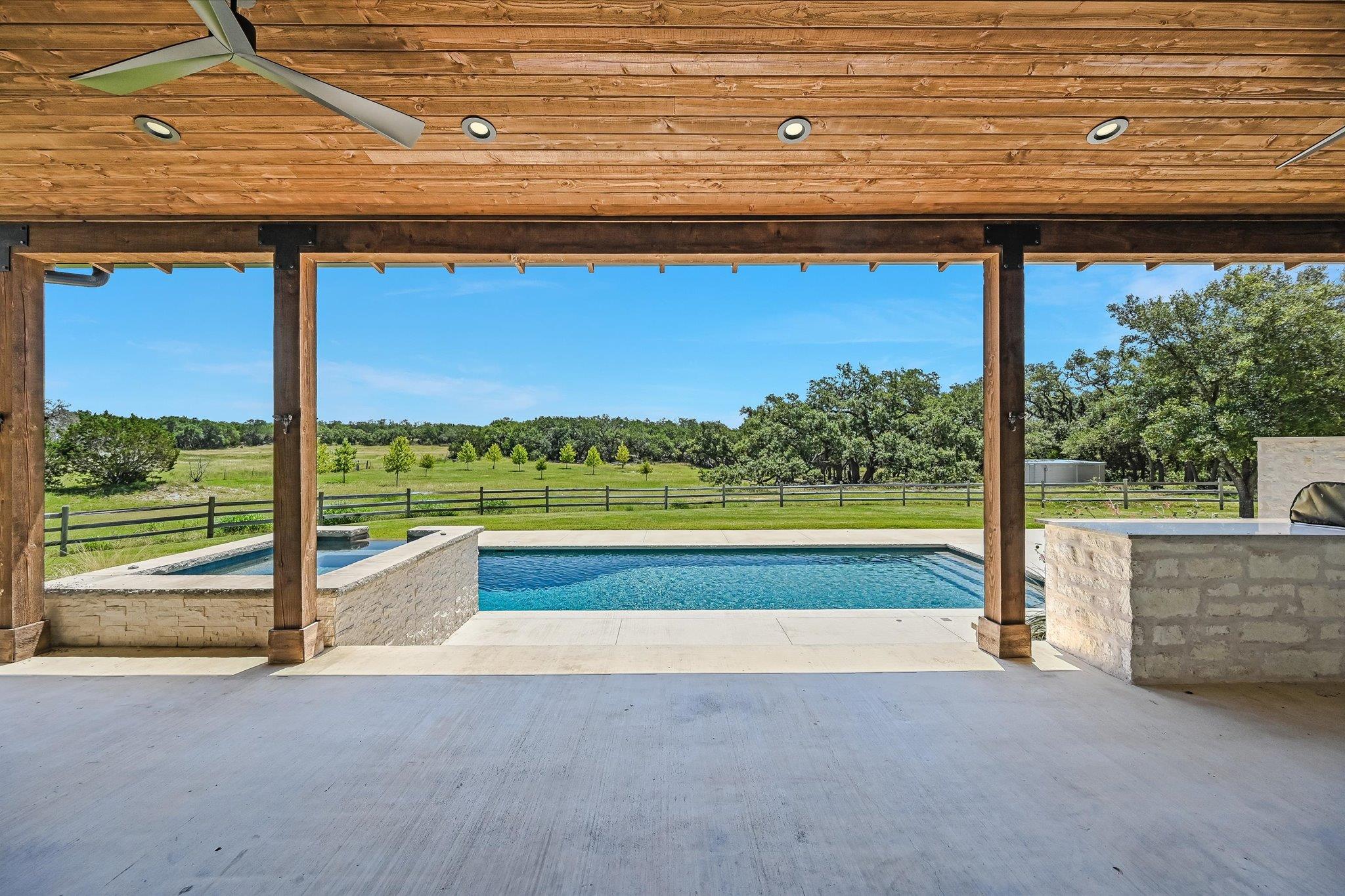 191 Flat Creek Trl, Wimberley, TX 78676