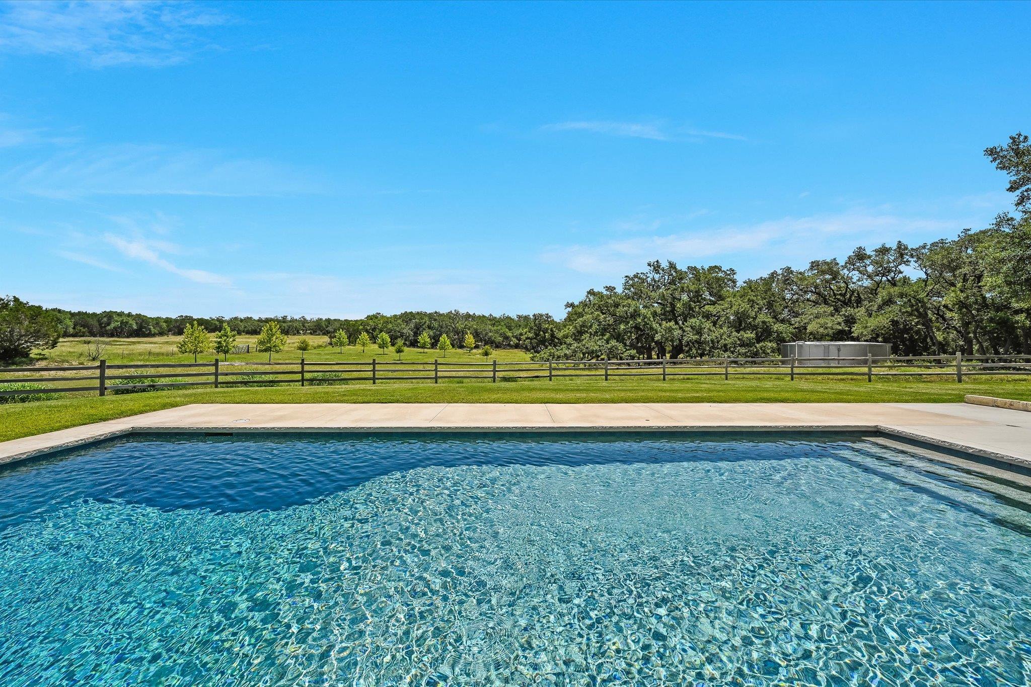 191 Flat Creek Trl, Wimberley, TX 78676