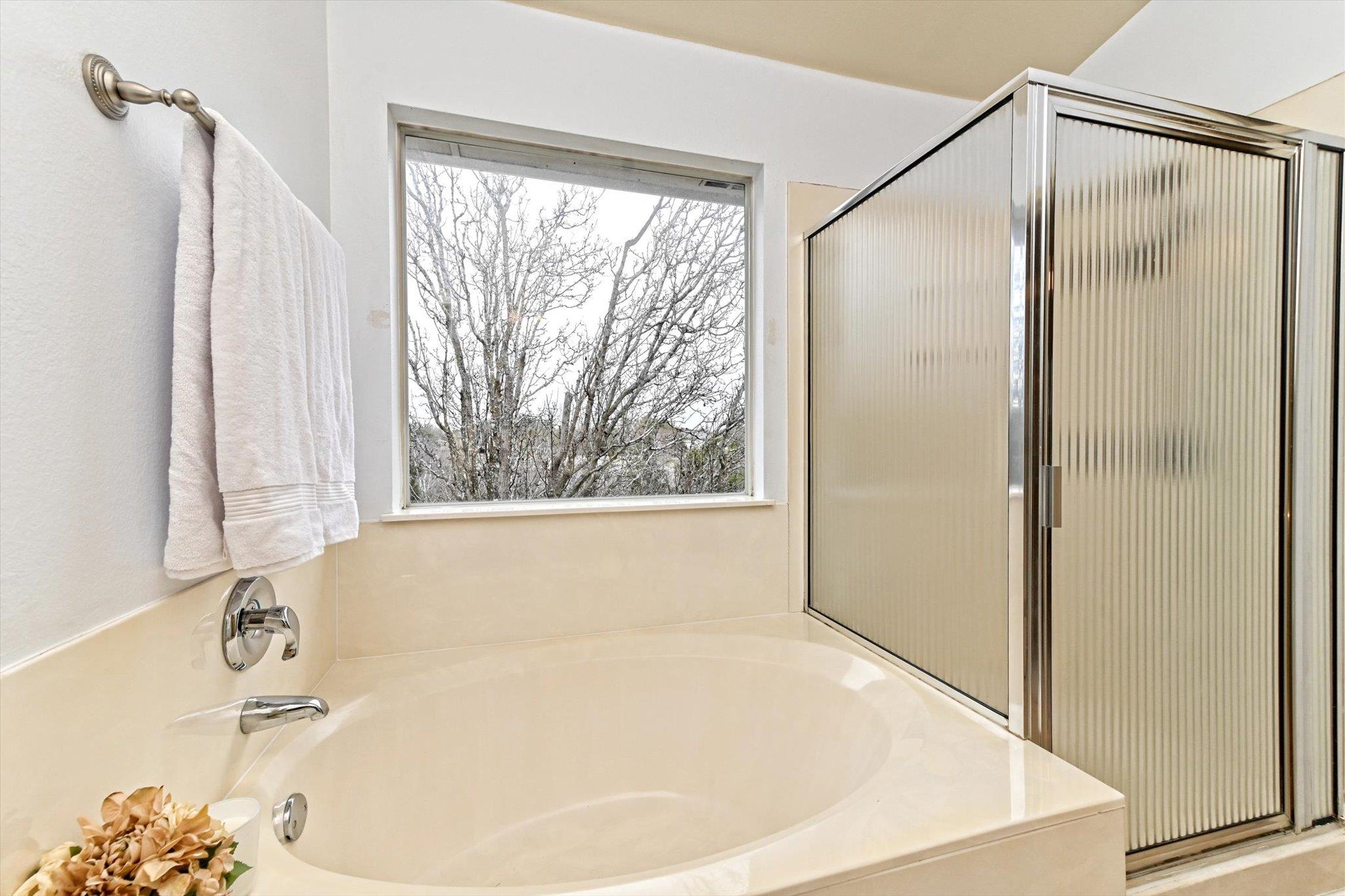 4437 Chickasaw Ct, Austin, TX 78749