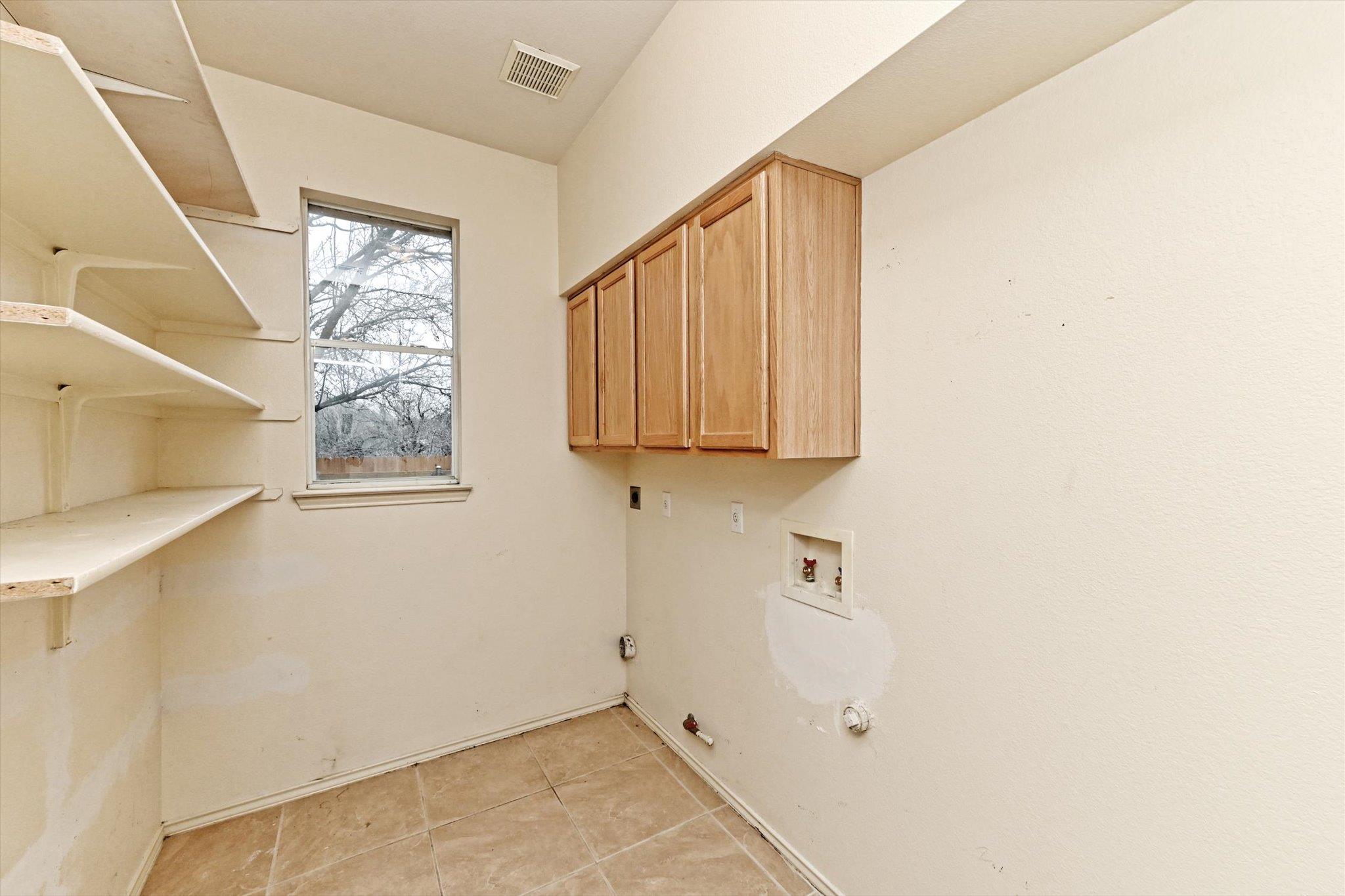 4437 Chickasaw Ct, Austin, TX 78749