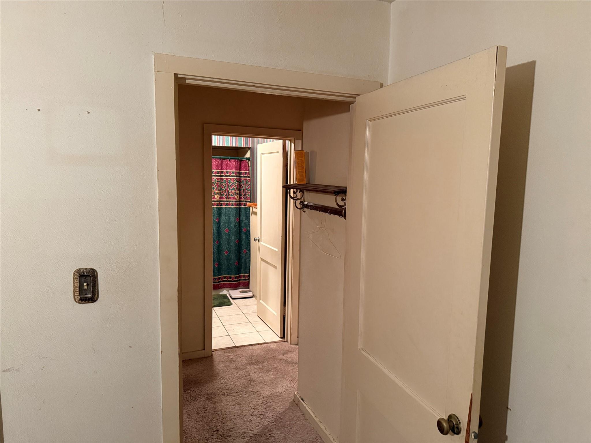 823 N Ellis St, Giddings, TX 78942