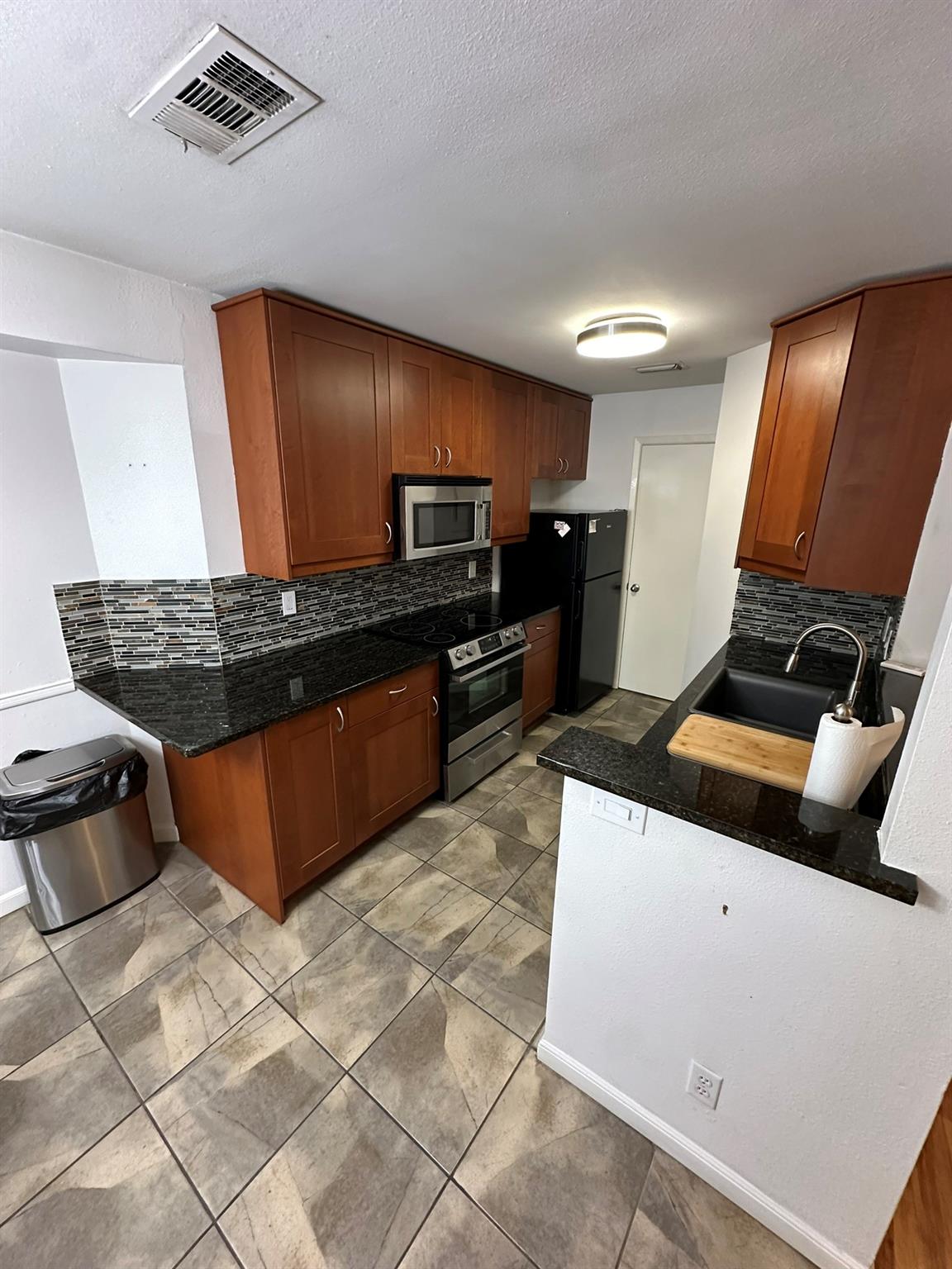 2907 Pearl St # 105, Austin, TX 78705