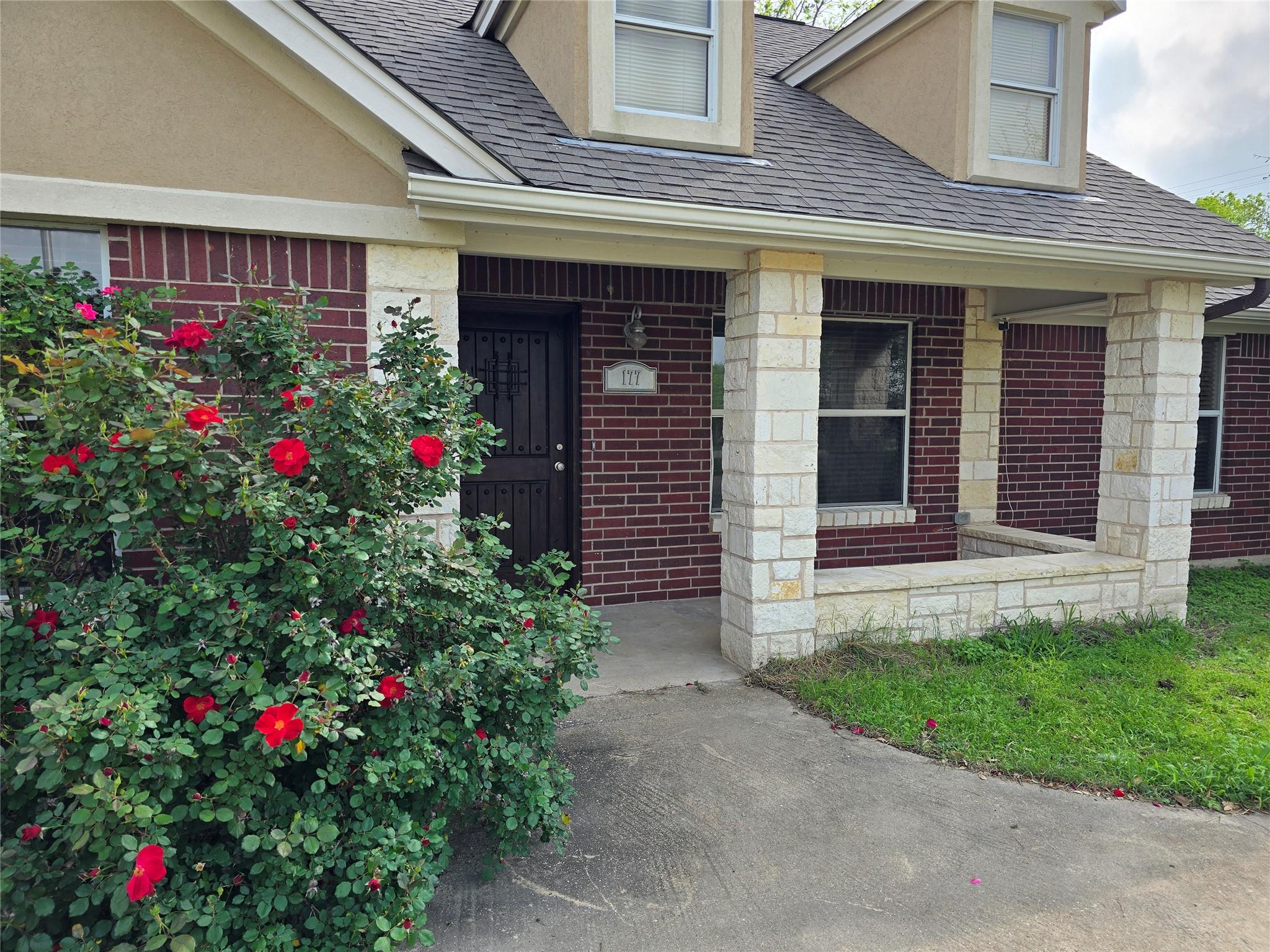 177 E Davilla St, Bartlett, TX 76511