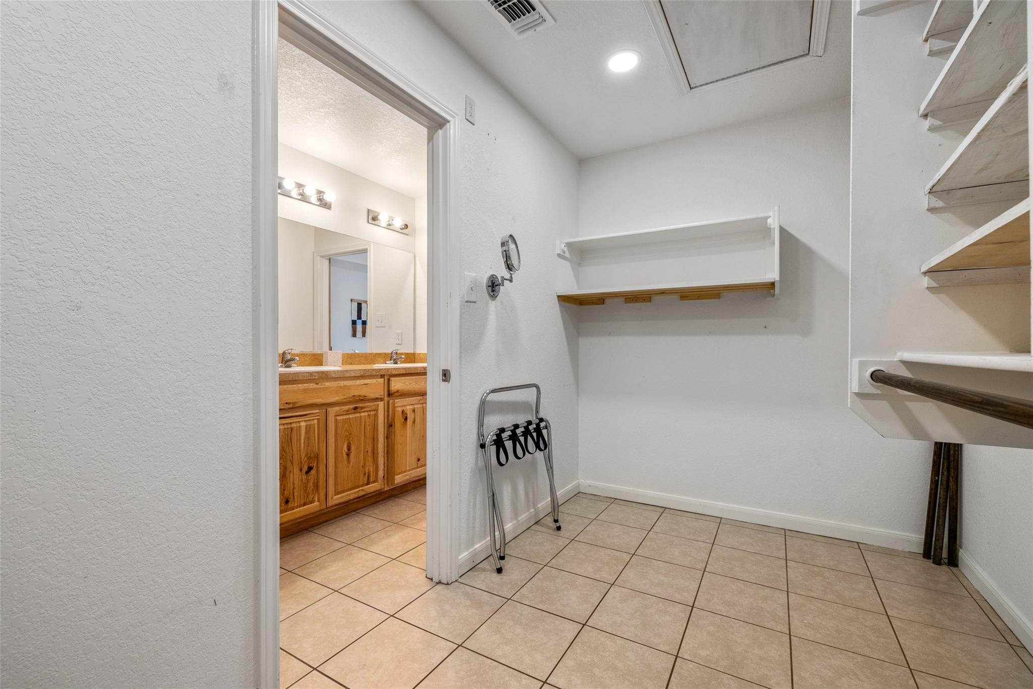 5445 Chimney Rock, Canyon Lake, TX 78133