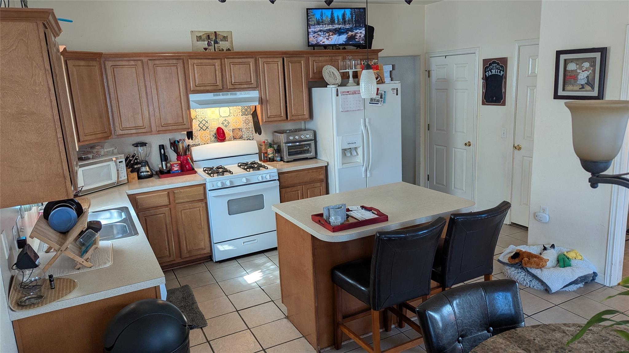 7517 Lazy Creek Dr, Austin, TX 78724