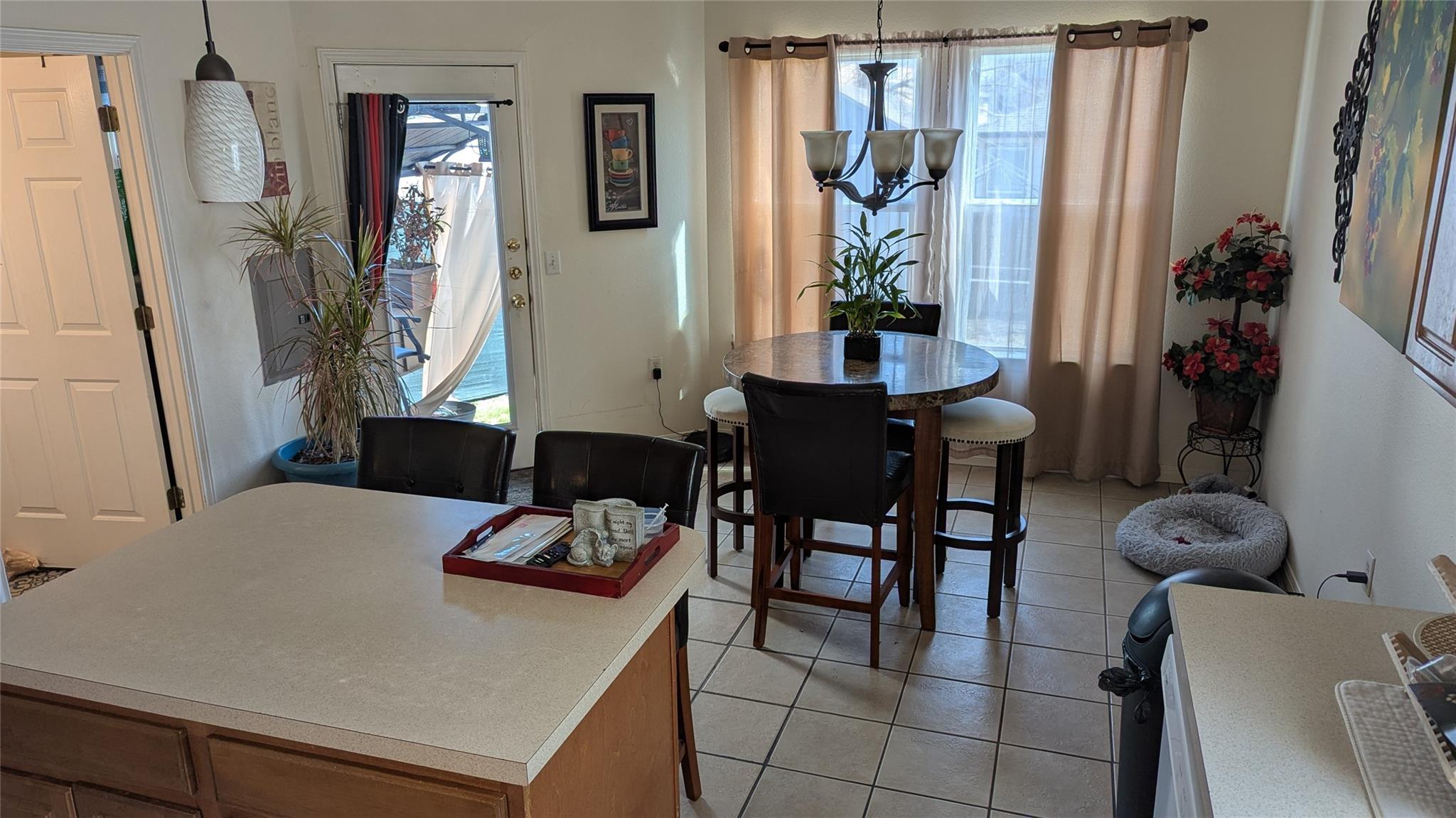 7517 Lazy Creek Dr, Austin, TX 78724