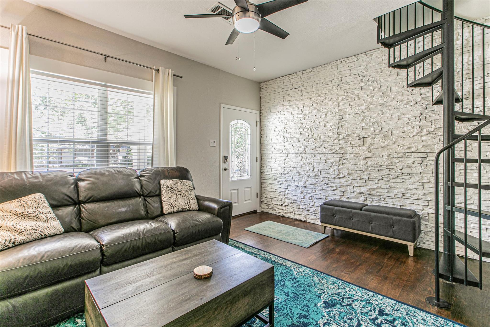1608 Hutto Rd, Georgetown, TX 78626