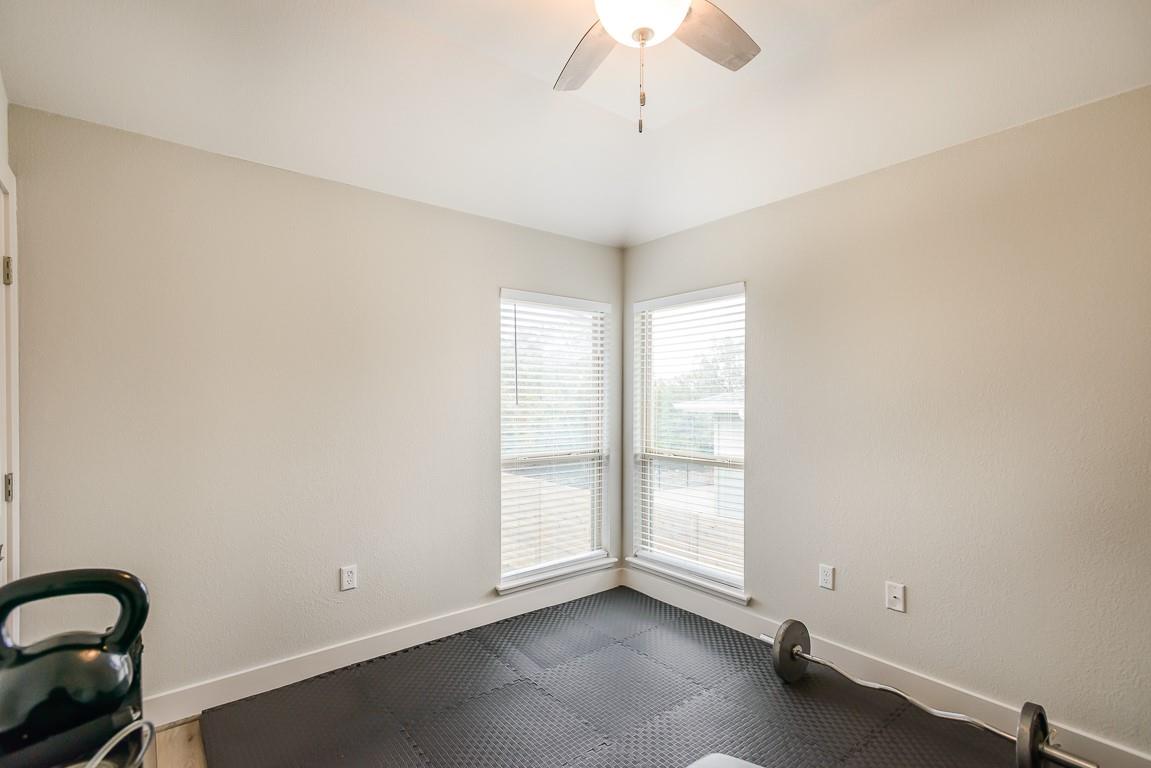 4001 Crockett Ave, Lago Vista, TX 78645